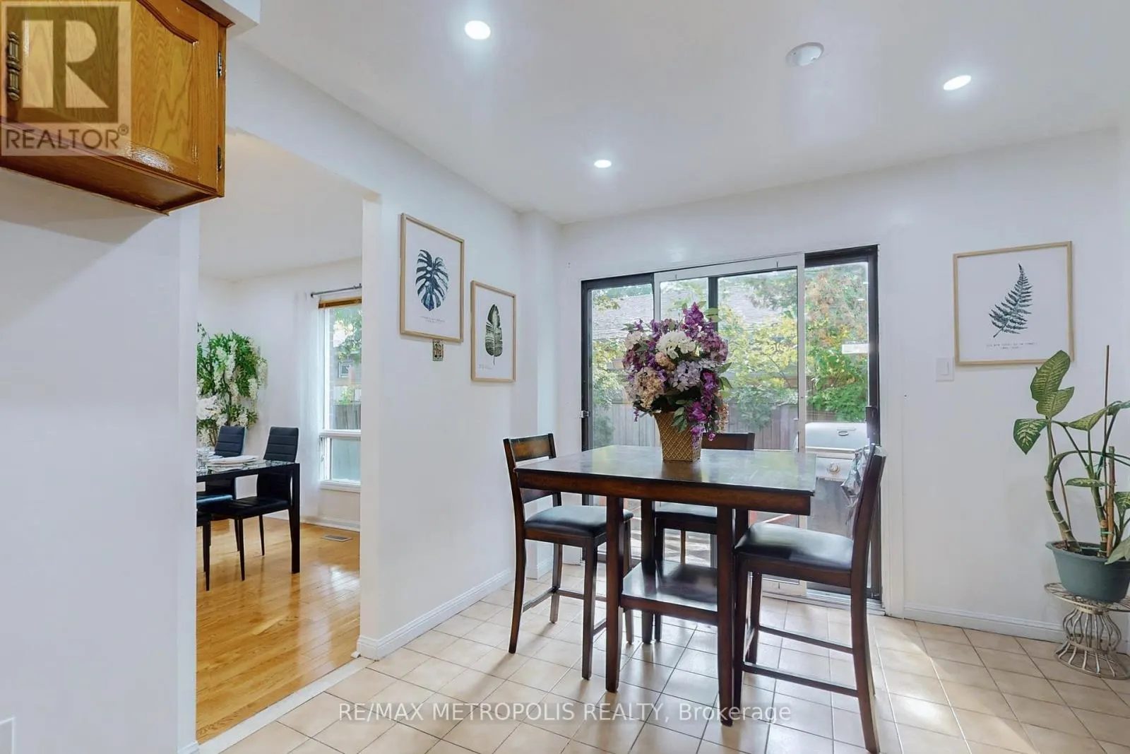 6 ROCKWOOD DRIVE