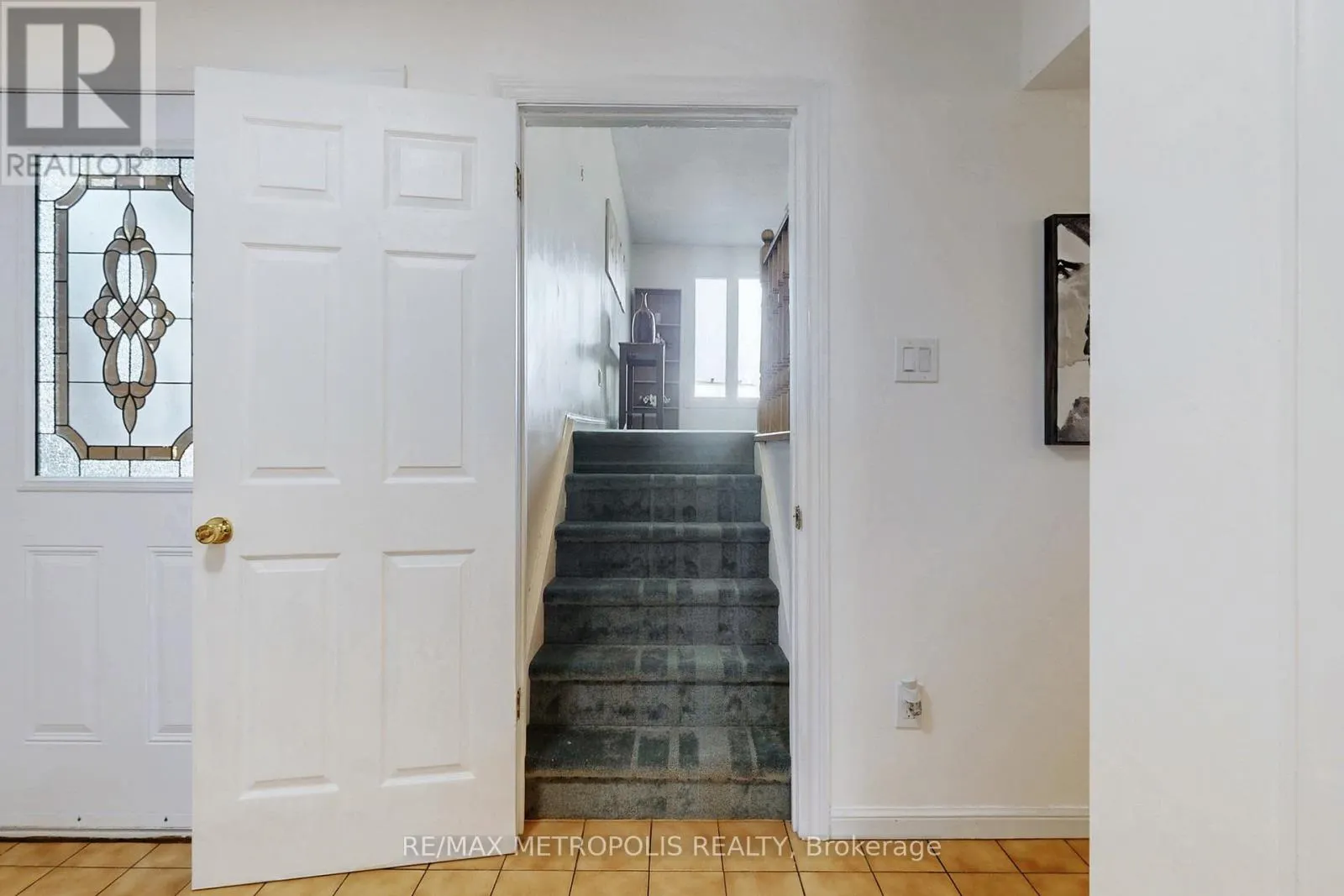 6 ROCKWOOD DRIVE