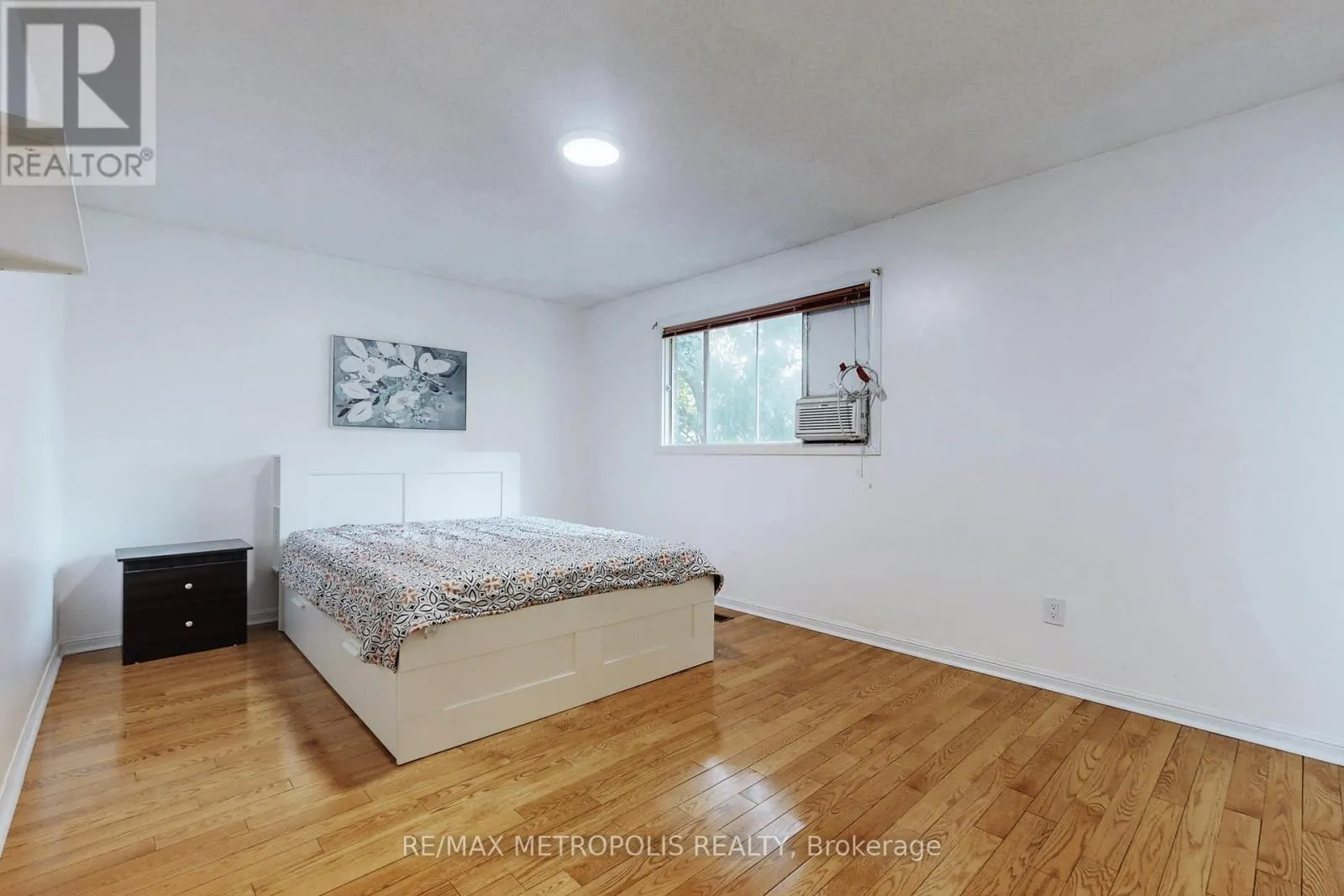 6 ROCKWOOD DRIVE