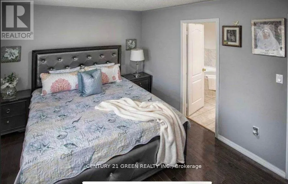 (MAIN) - 98 MUSKOX DRIVE