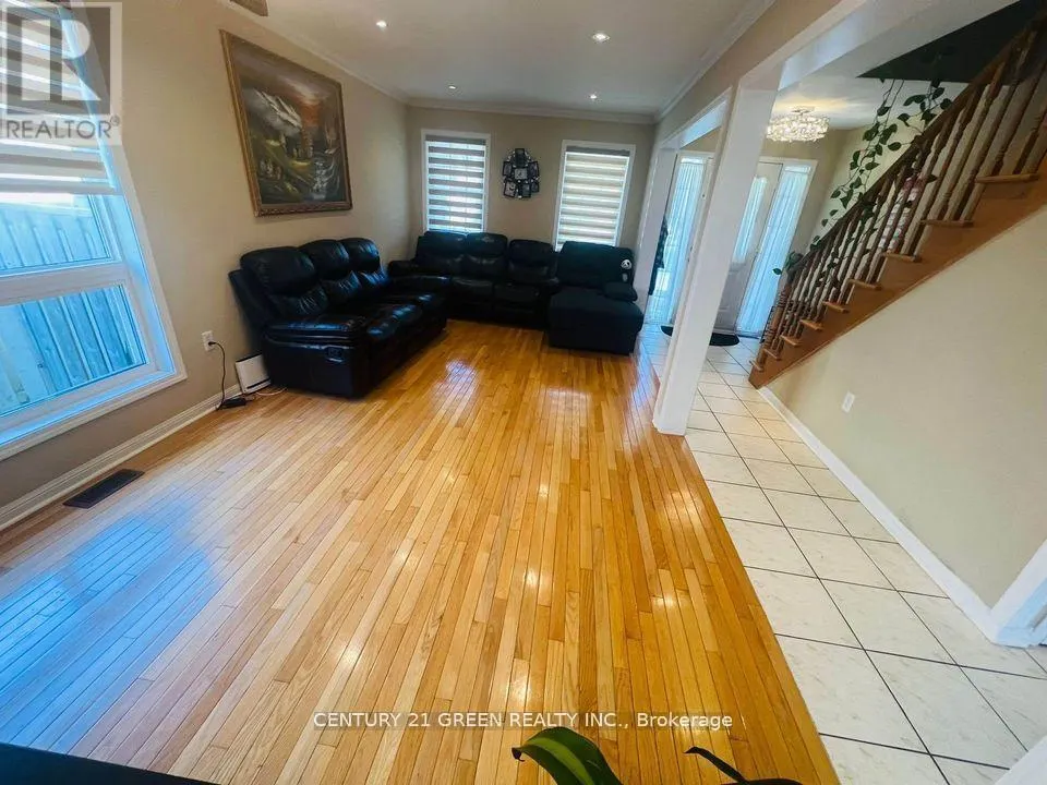 (MAIN) - 98 MUSKOX DRIVE