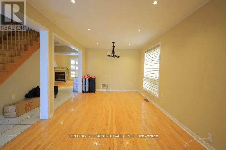 (MAIN) - 98 MUSKOX DRIVE