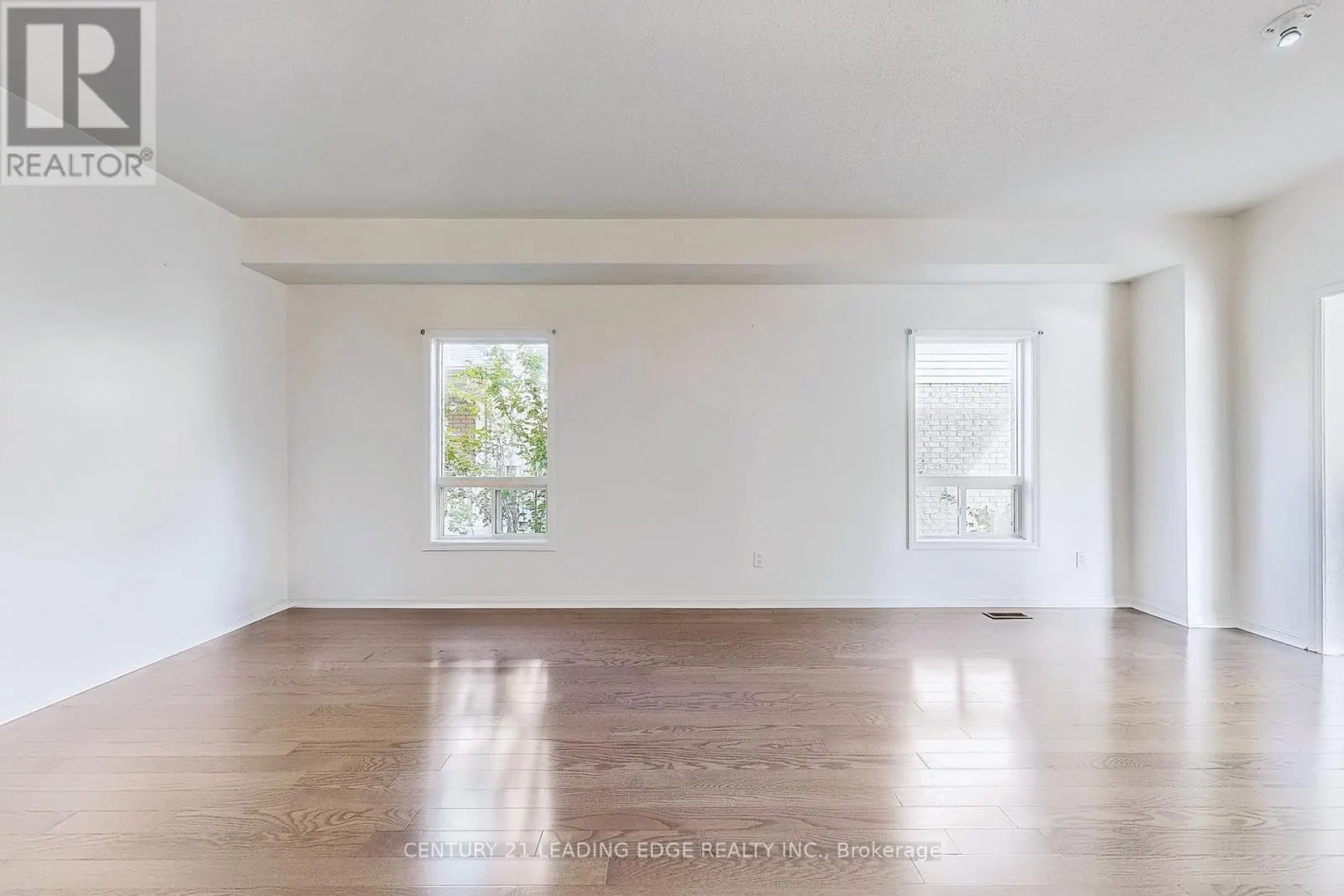 17 PITFIELD AVENUE