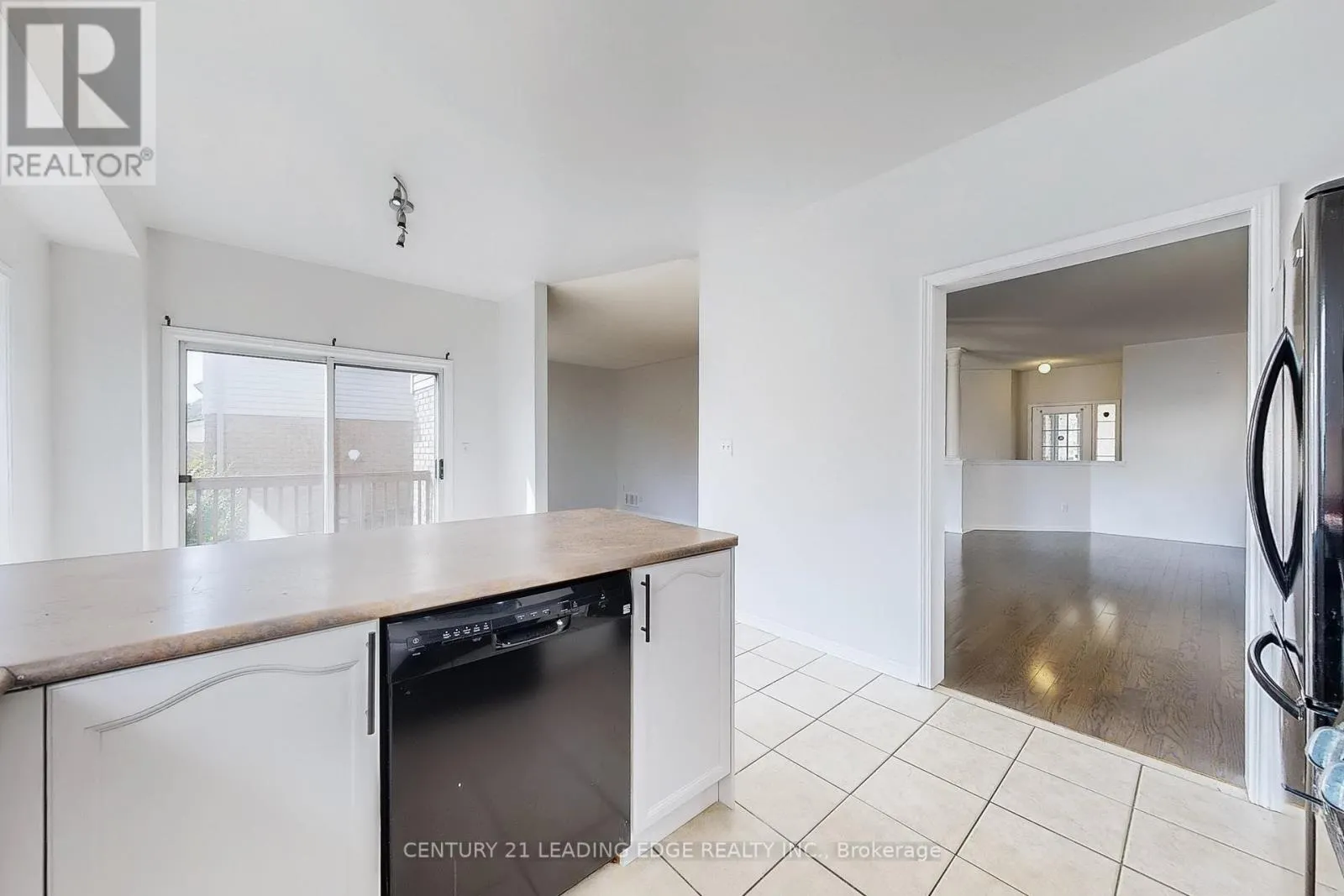 17 PITFIELD AVENUE