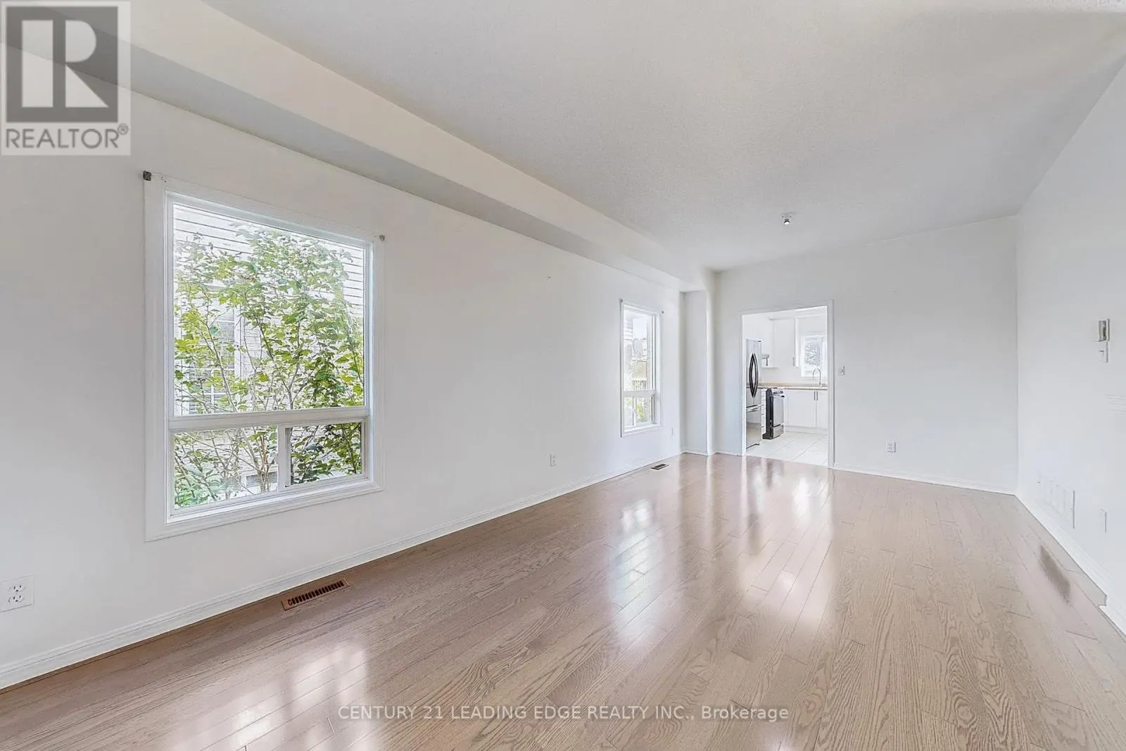 17 PITFIELD AVENUE