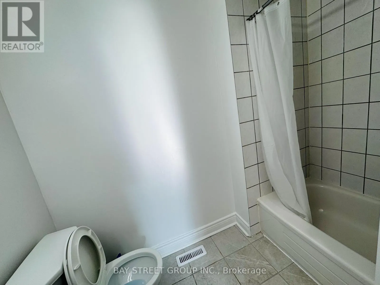 1 - 1448 OUTLET DRIVE