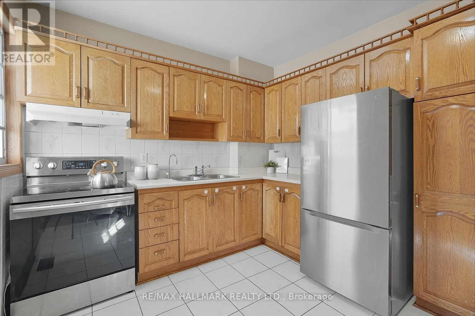 533 MILVERTON BOULEVARD