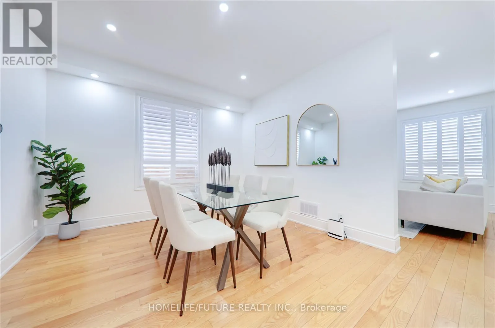 105 BLACKWELL CRESCENT