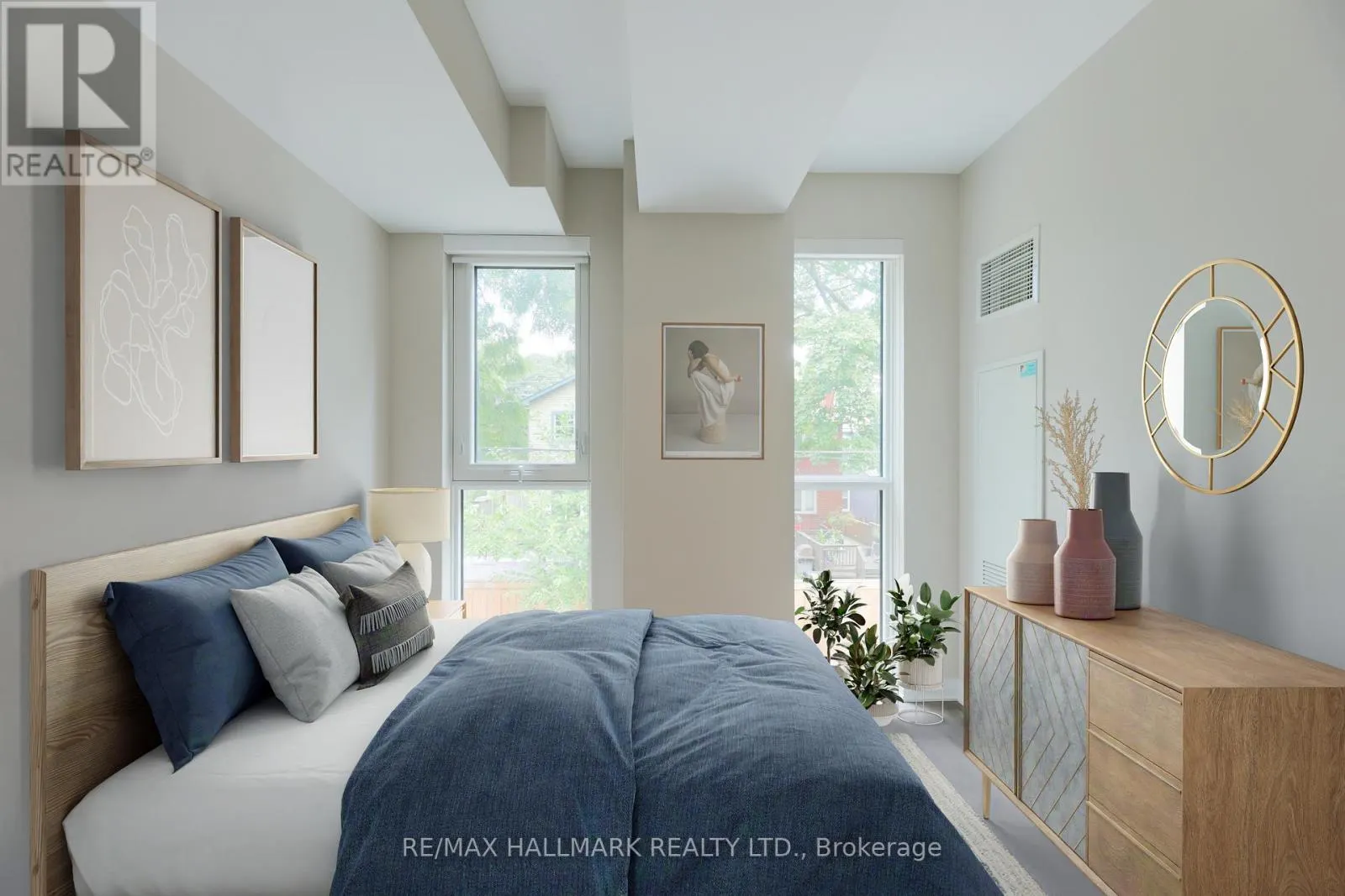 220 - 1630 QUEEN STREET E