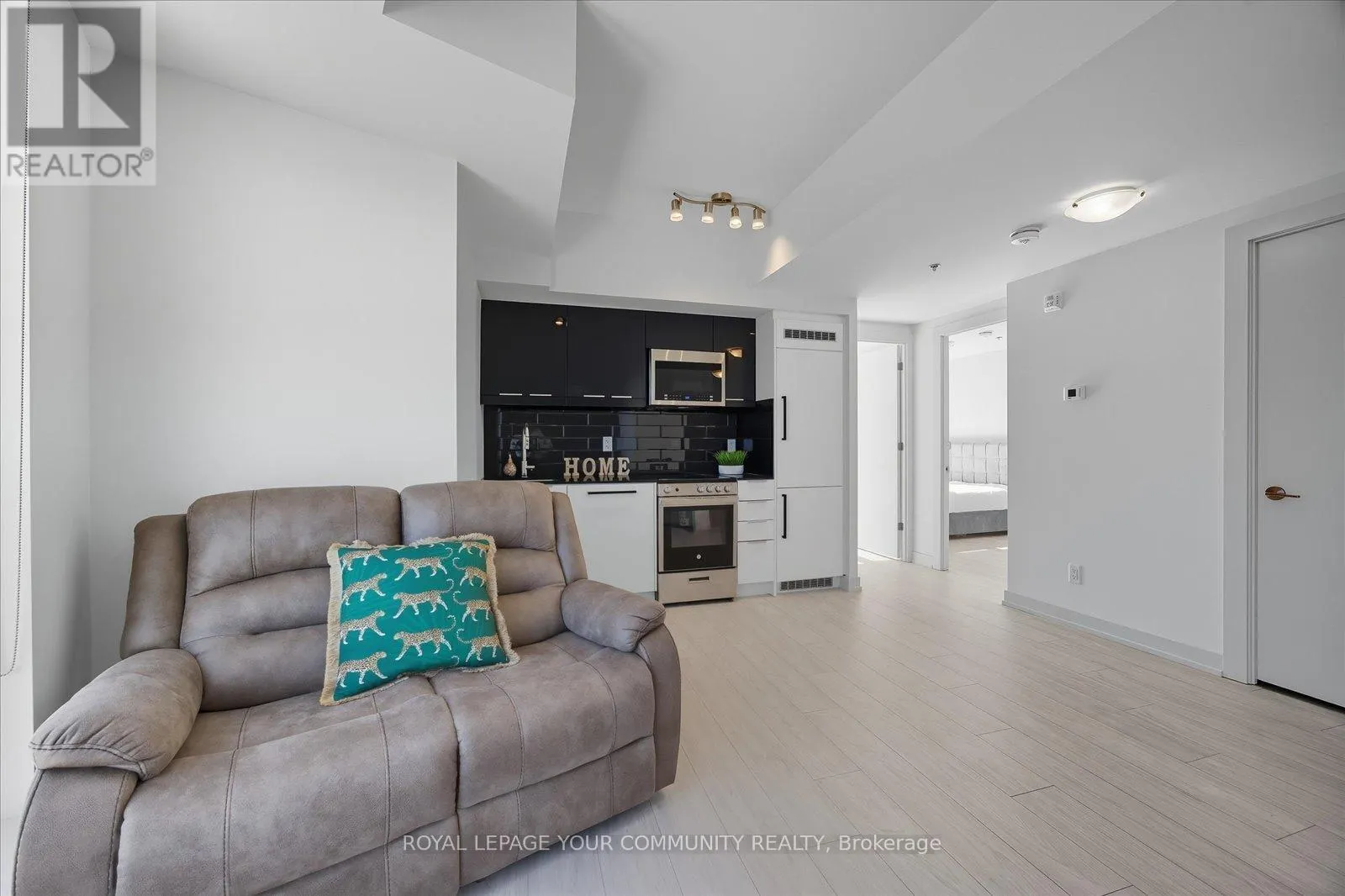 1008 - 90 GLEN EVEREST ROAD
