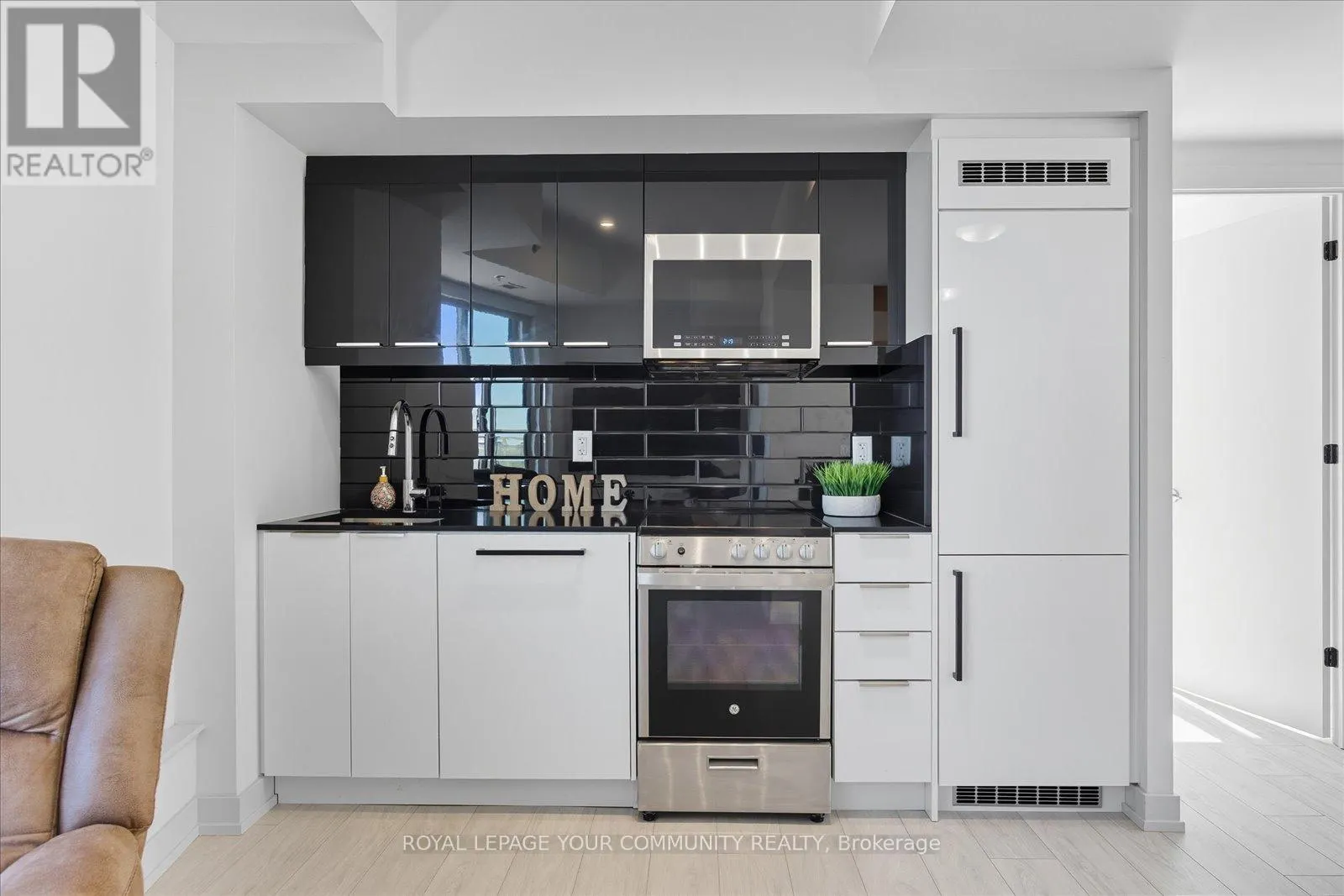1008 - 90 GLEN EVEREST ROAD