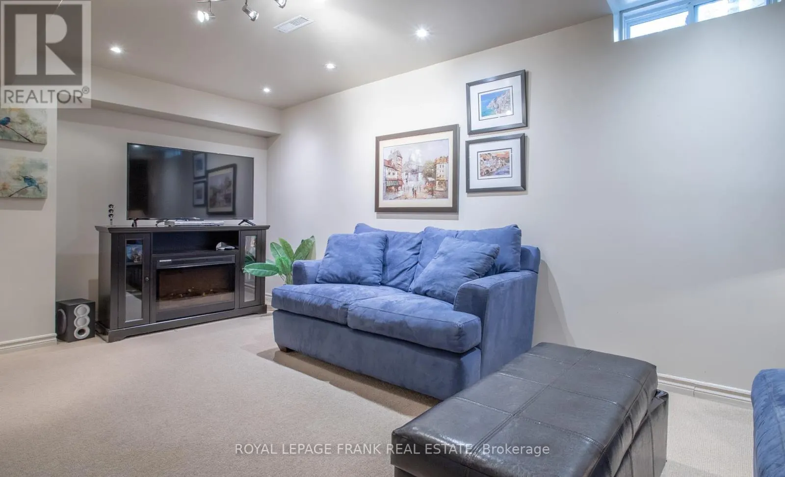 36 GREENGROVE WAY