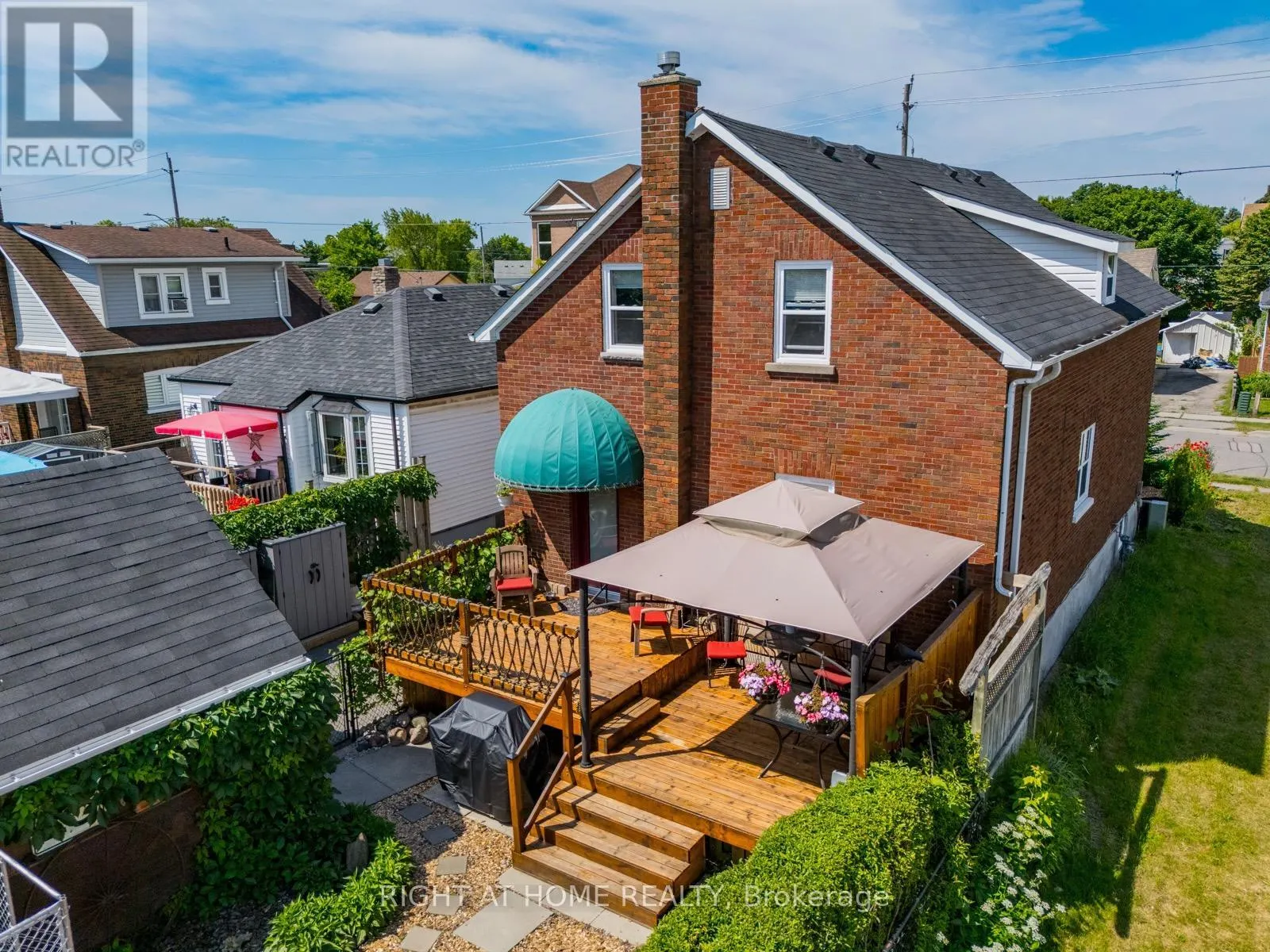 739 ALBERT STREET