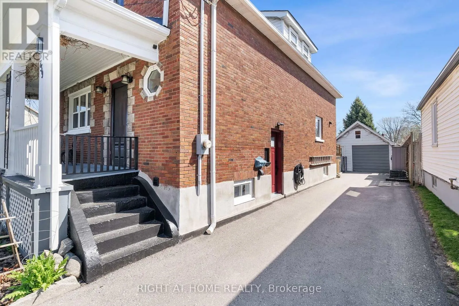 739 ALBERT STREET