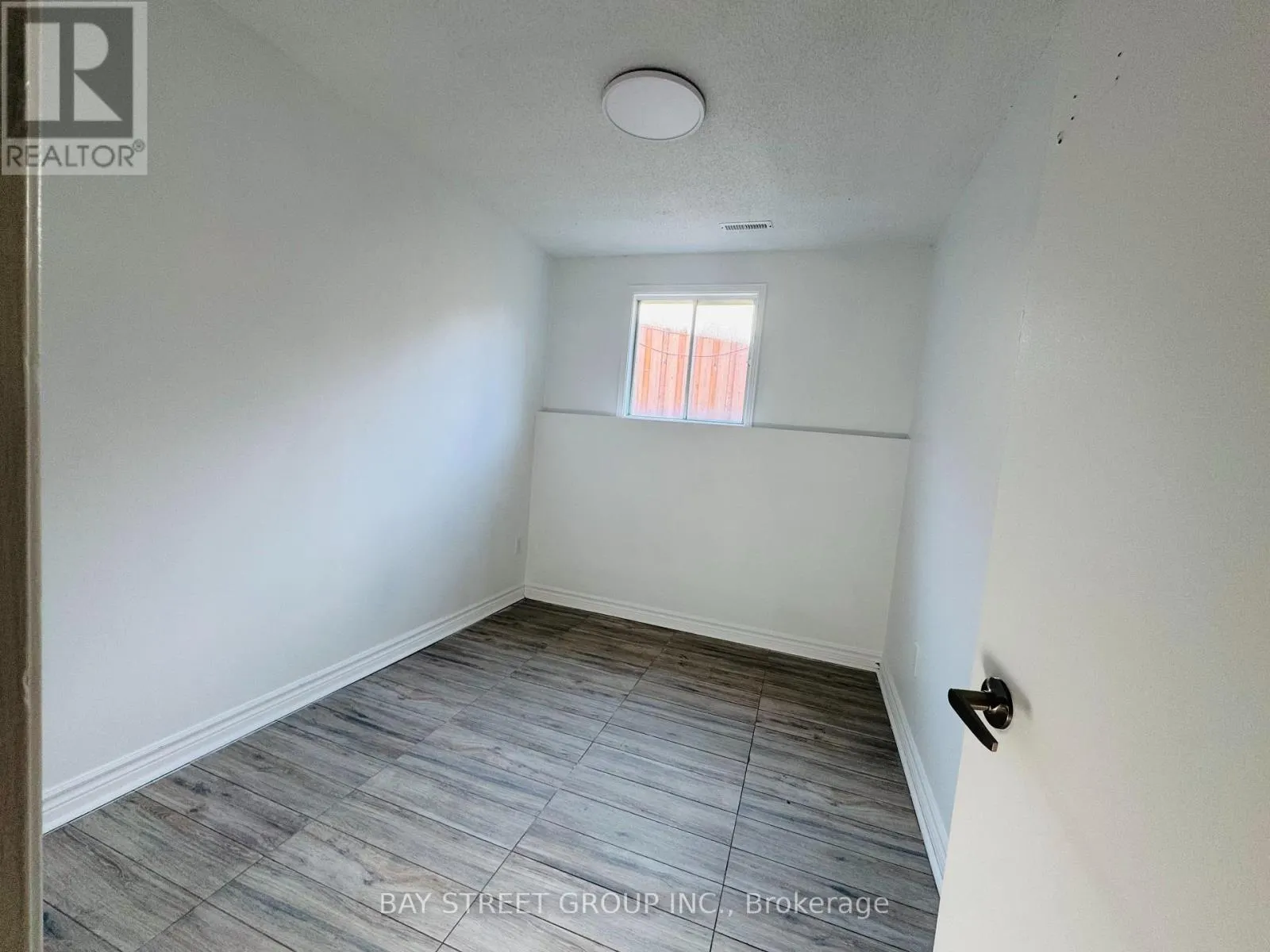 2 - 1448 OUTLET DRIVE