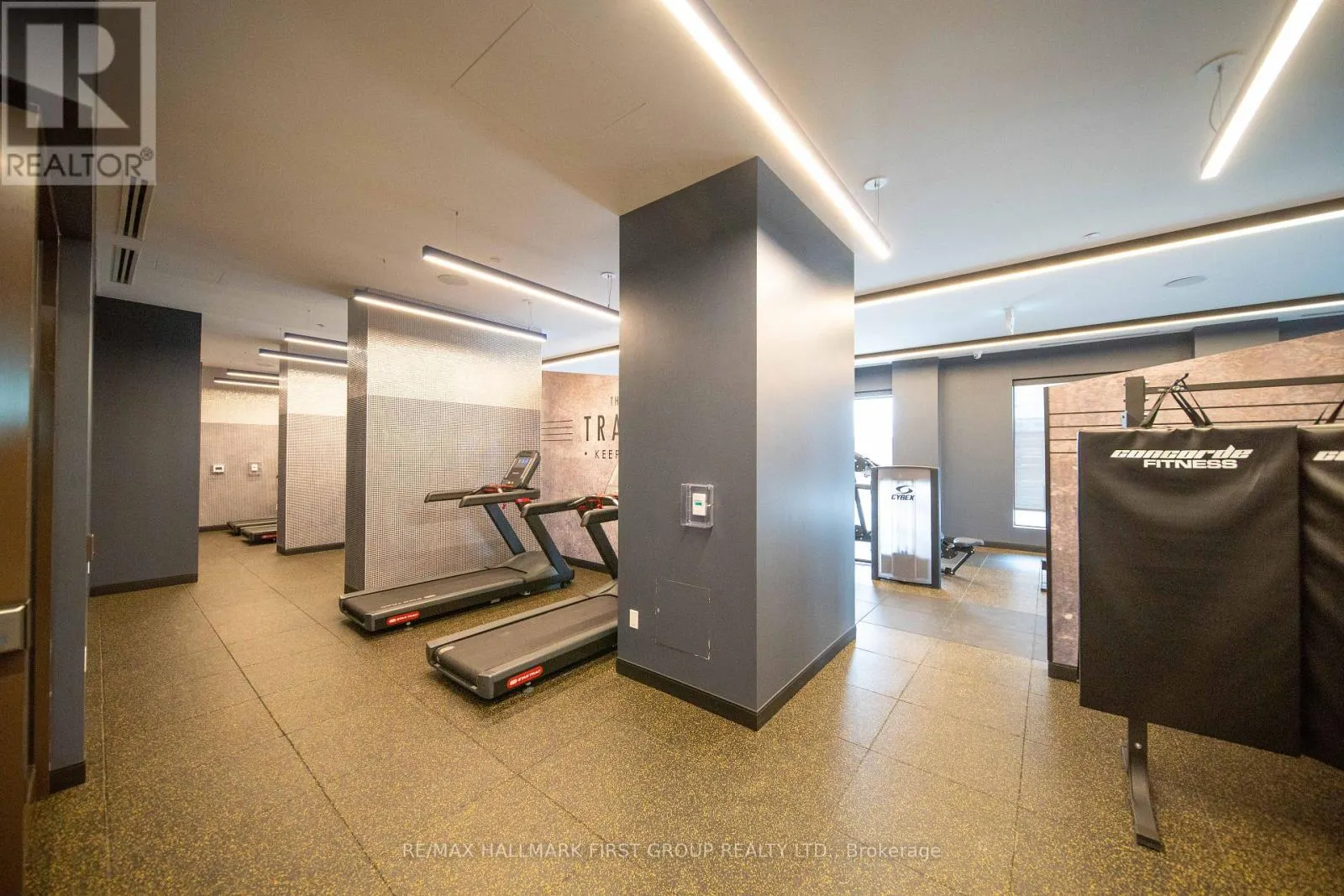 1220 - 2550 SIMCOE STREET N