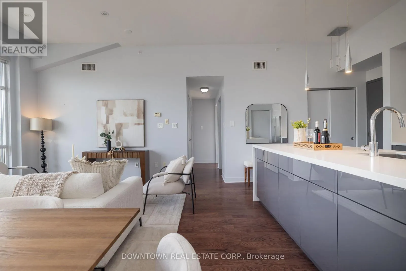 404 - 53 COLGATE AVENUE