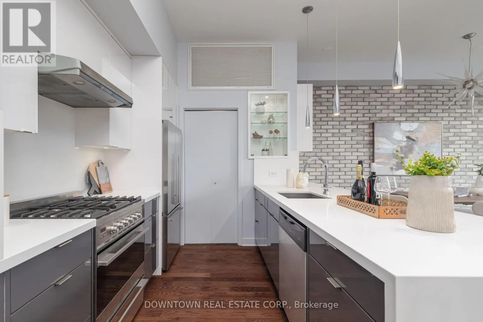 404 - 53 COLGATE AVENUE