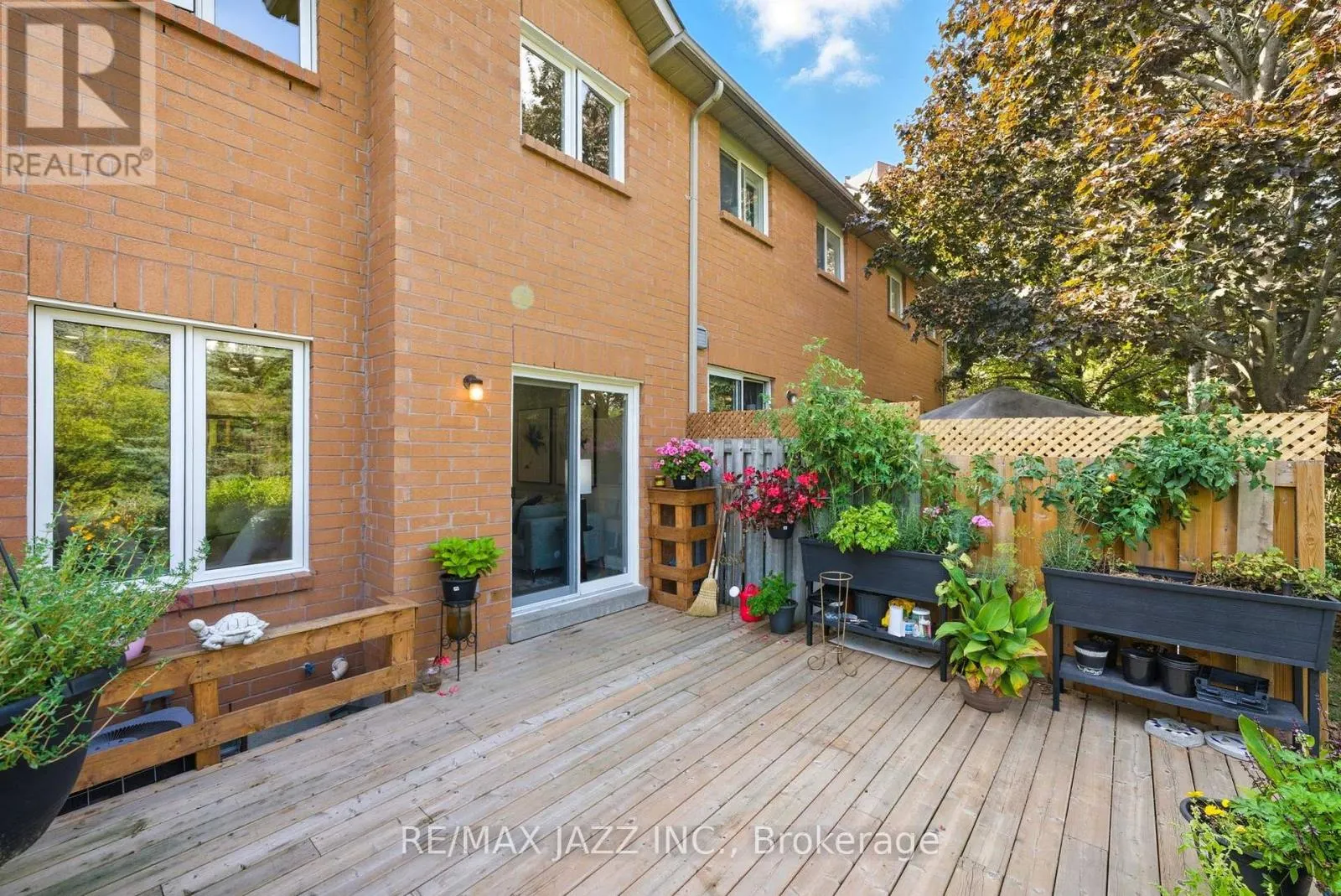 34 - 811 WILSON ROAD N, #34