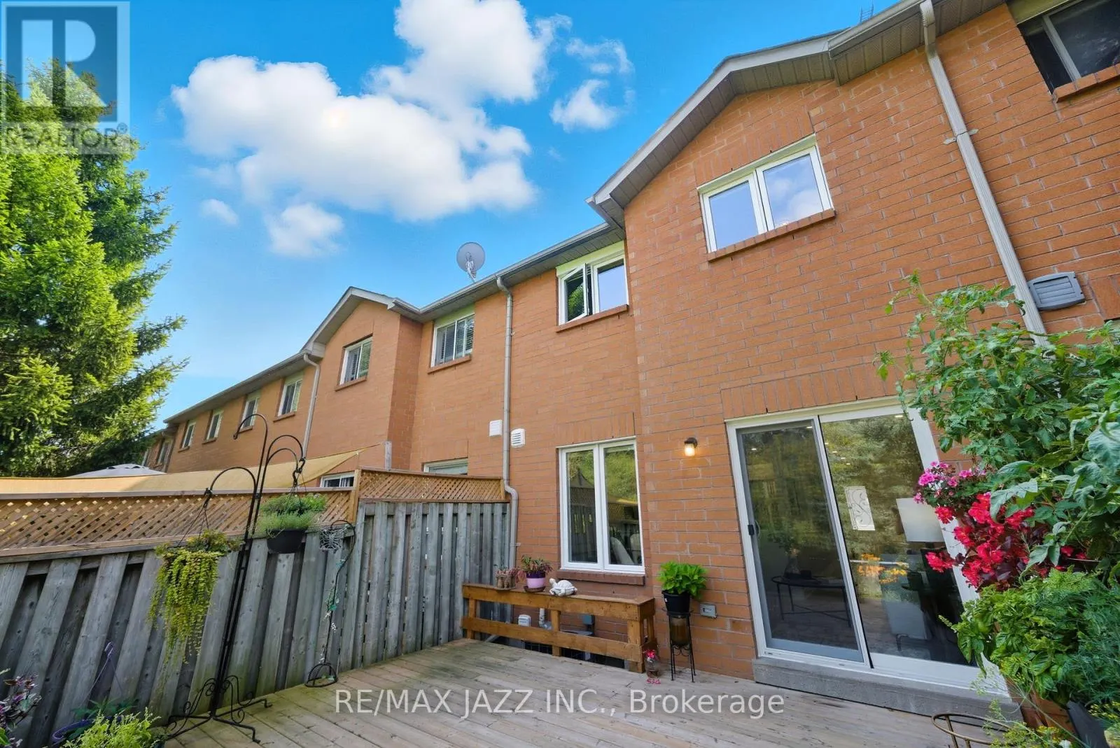 34 - 811 WILSON ROAD N, #34