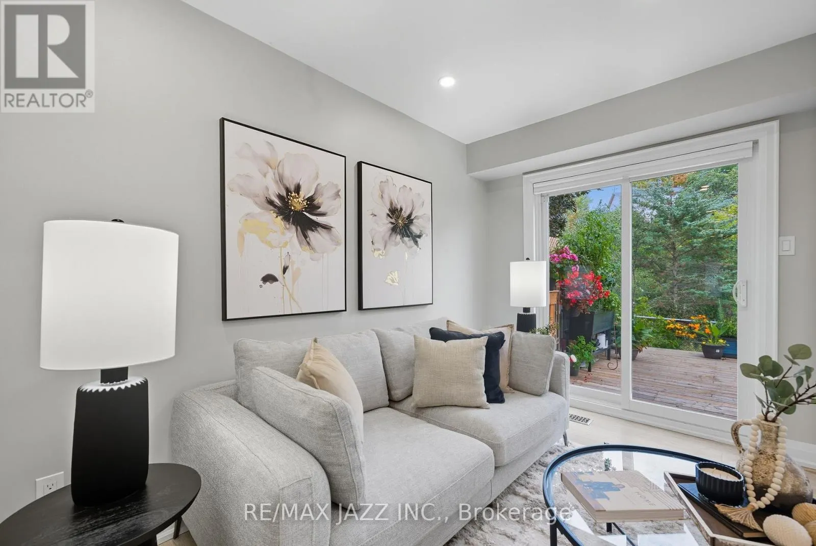 34 - 811 WILSON ROAD N, #34
