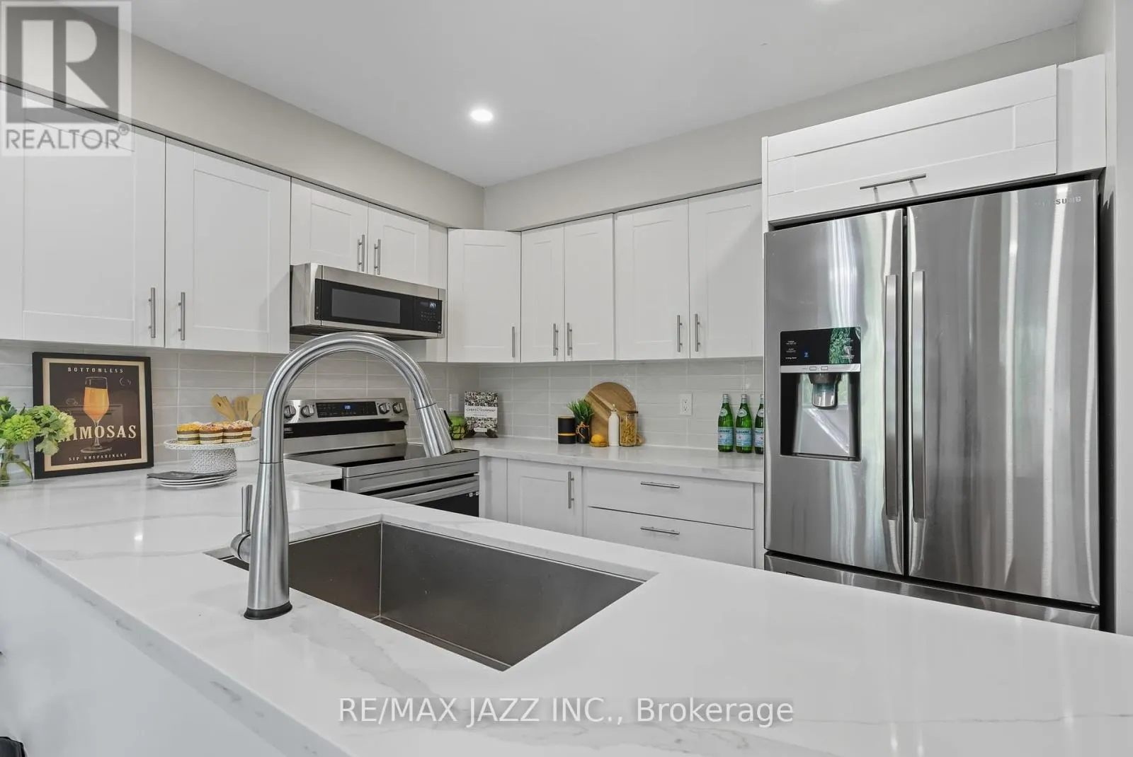 34 - 811 WILSON ROAD N, #34
