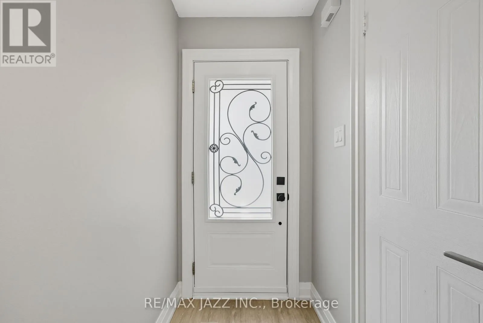34 - 811 WILSON ROAD N, #34