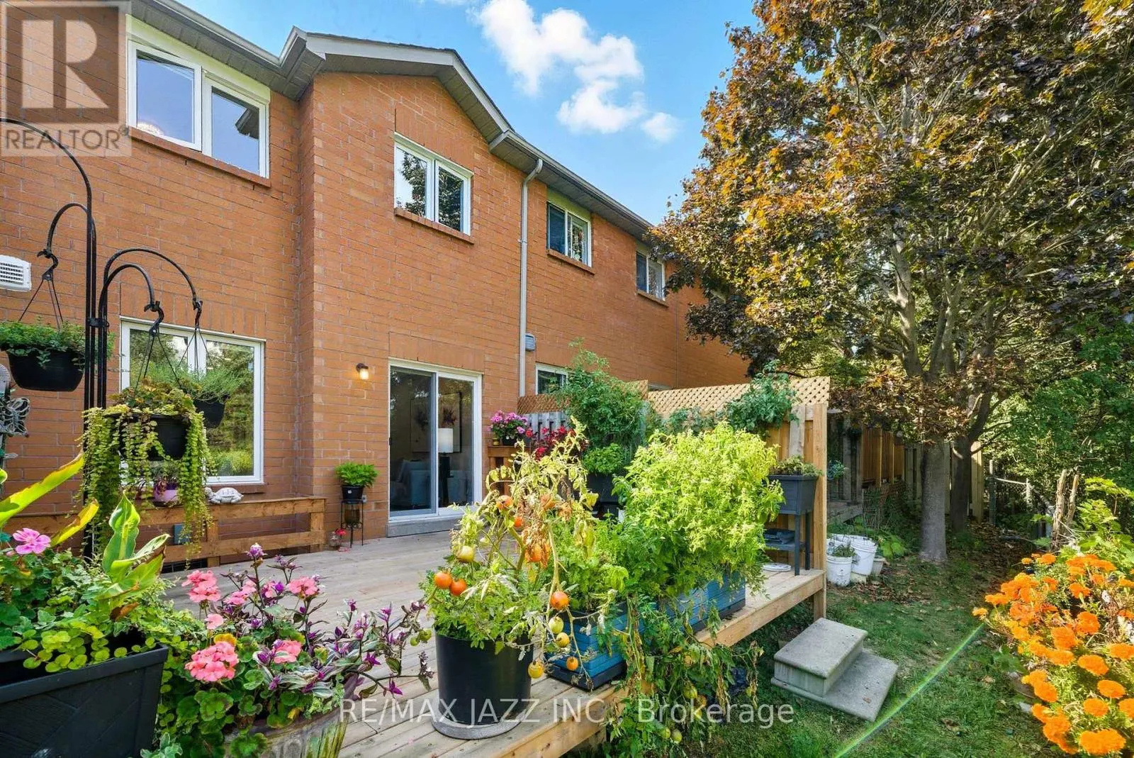 34 - 811 WILSON ROAD N, #34