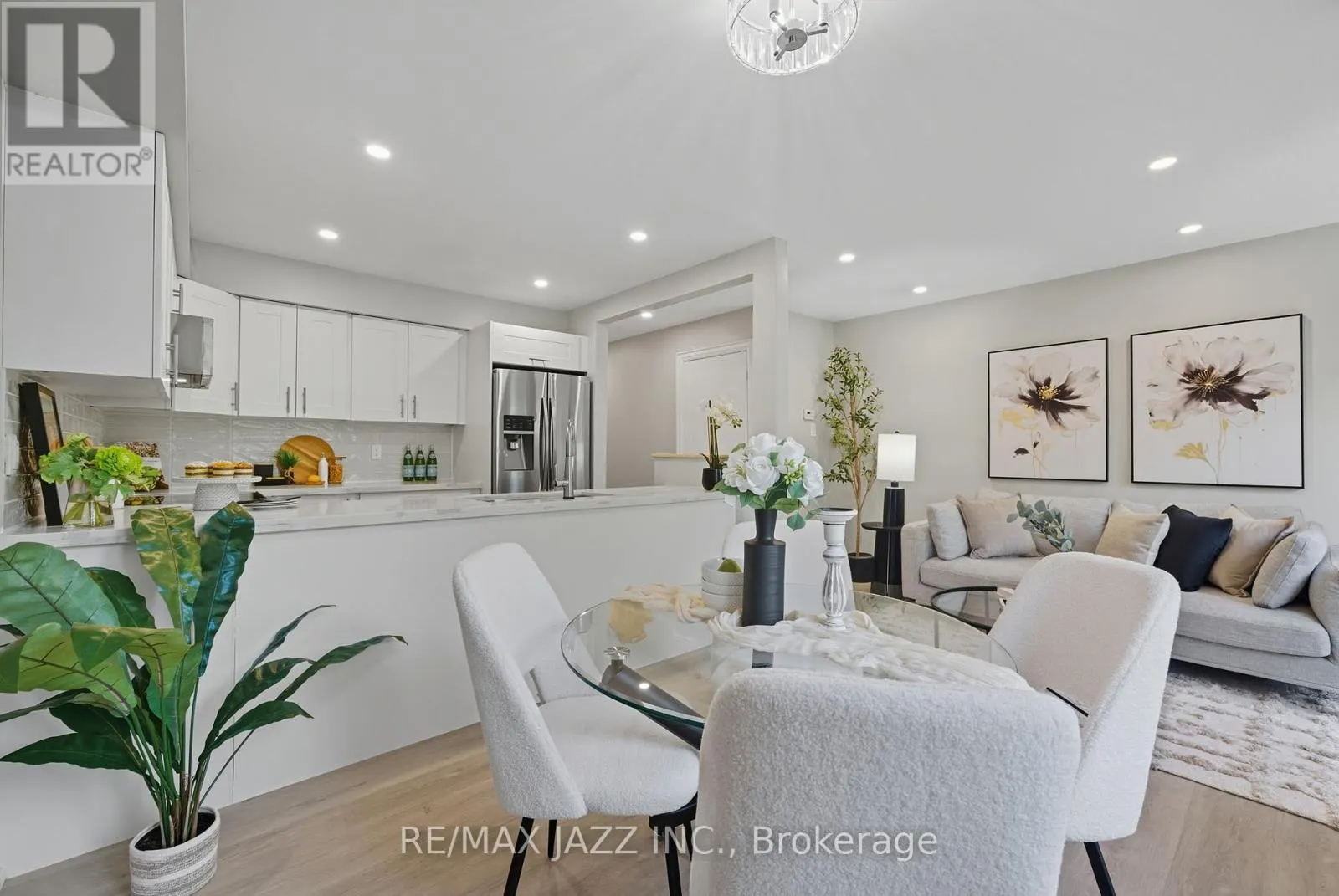 34 - 811 WILSON ROAD N, #34