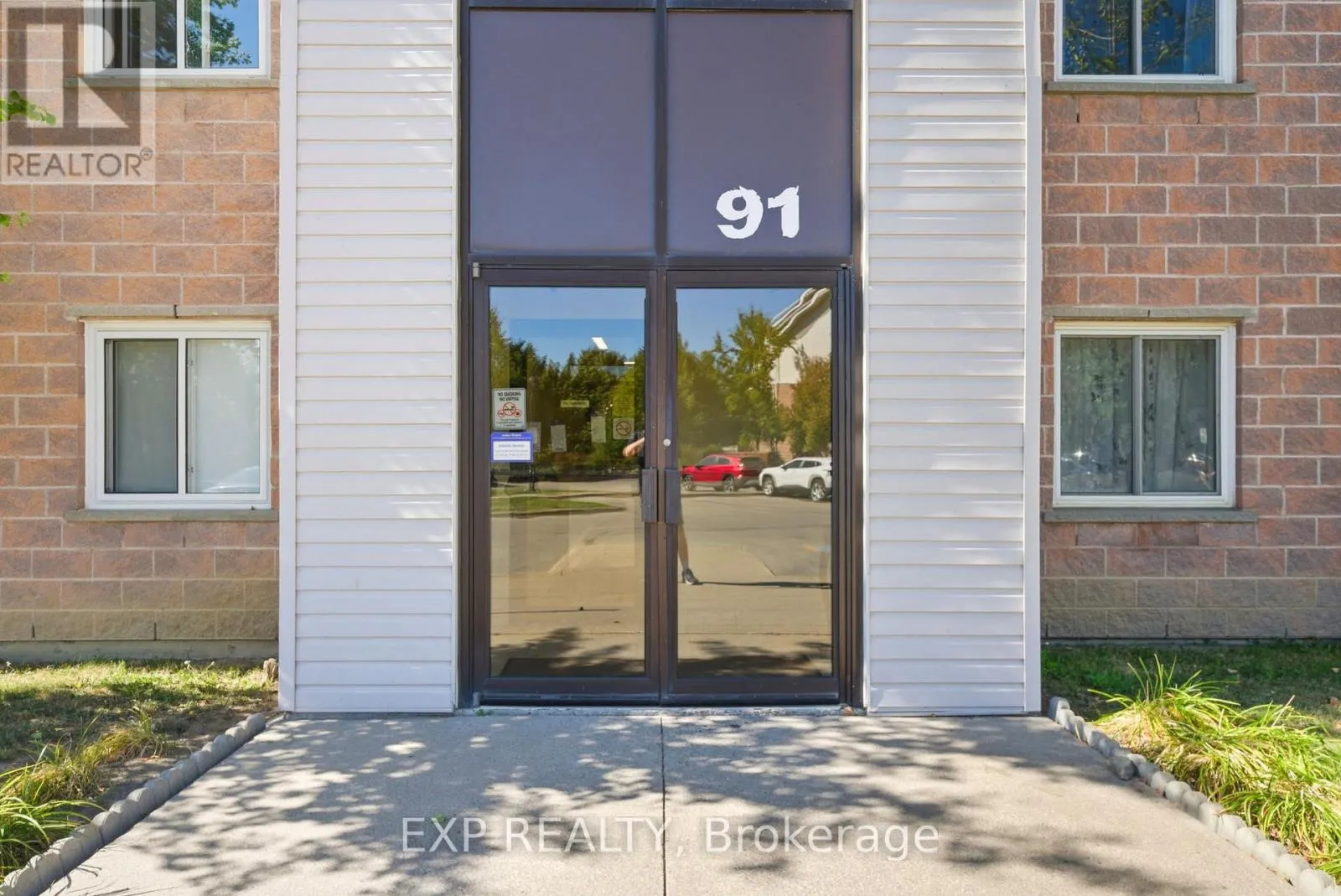 202 - 91 ASPEN SPRINGS DRIVE, #202
