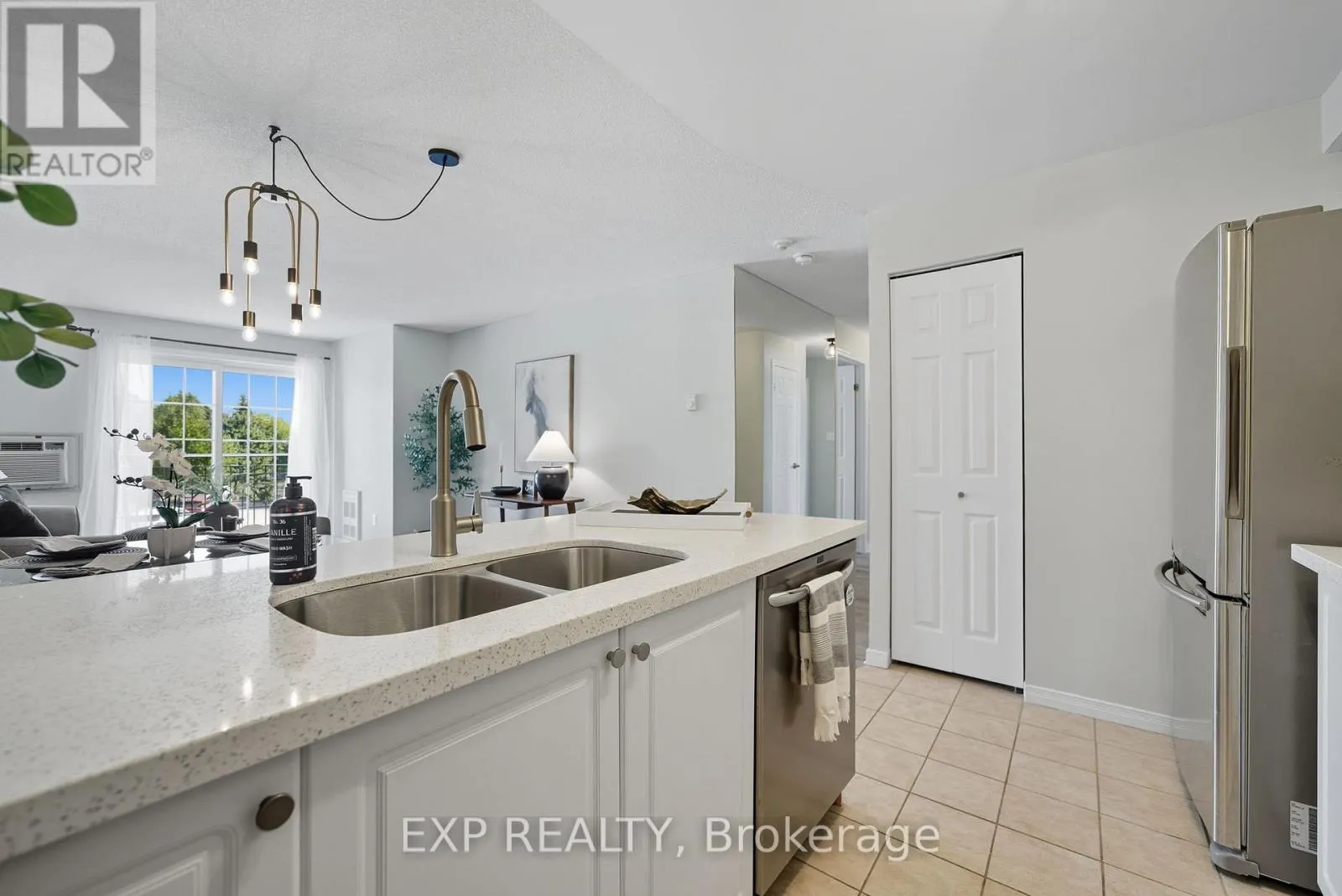 202 - 91 ASPEN SPRINGS DRIVE, #202