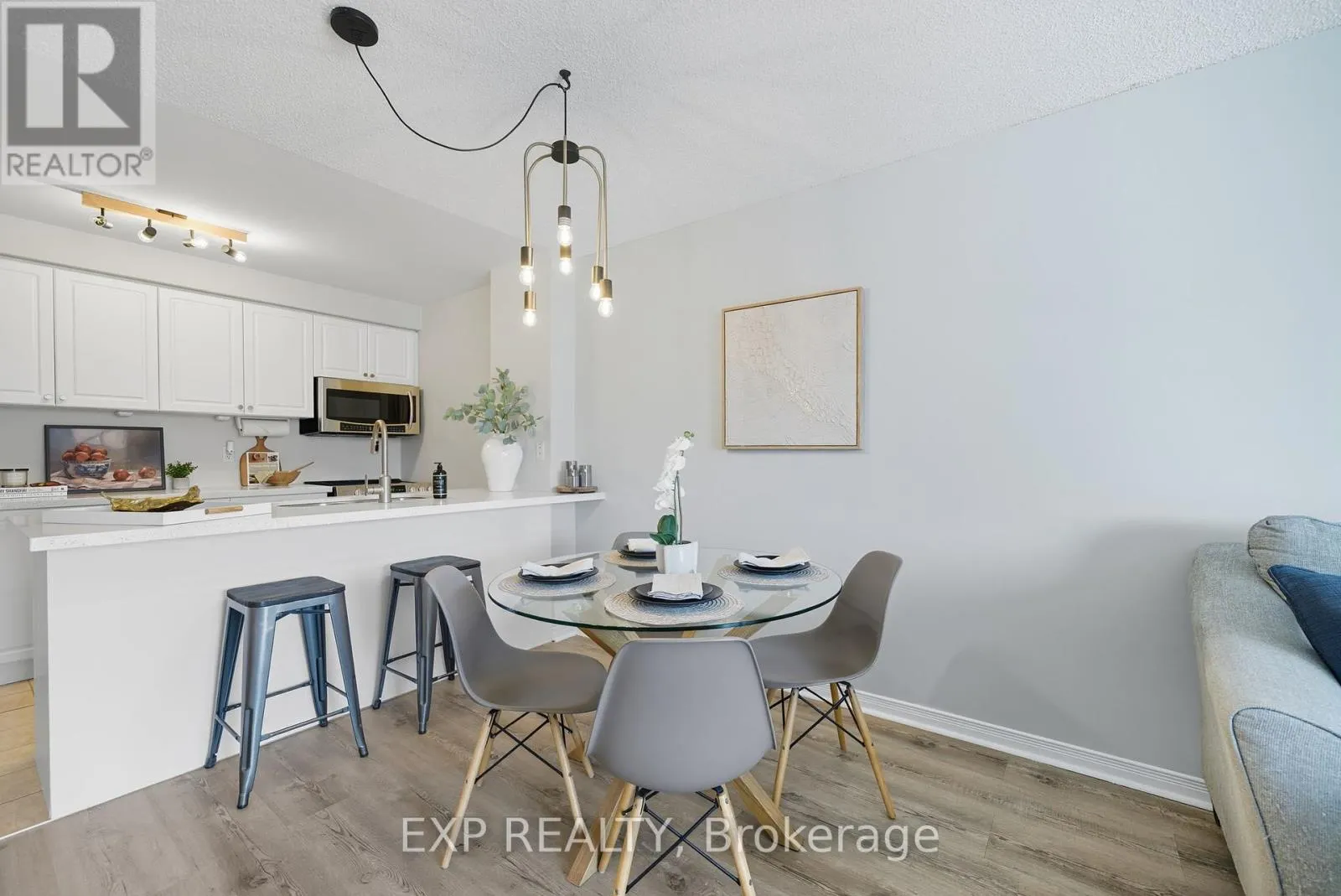 202 - 91 ASPEN SPRINGS DRIVE, #202