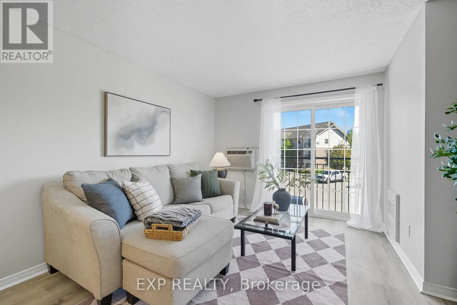 202 - 91 ASPEN SPRINGS DRIVE, #202