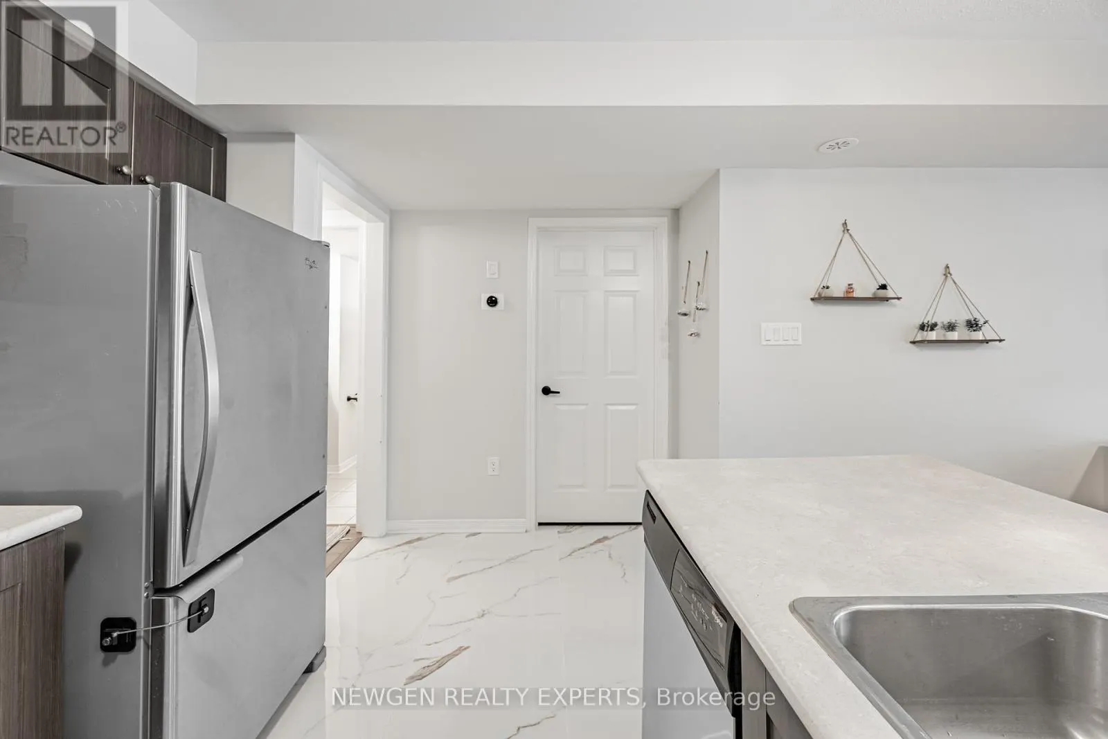 82 ABELA LANE
