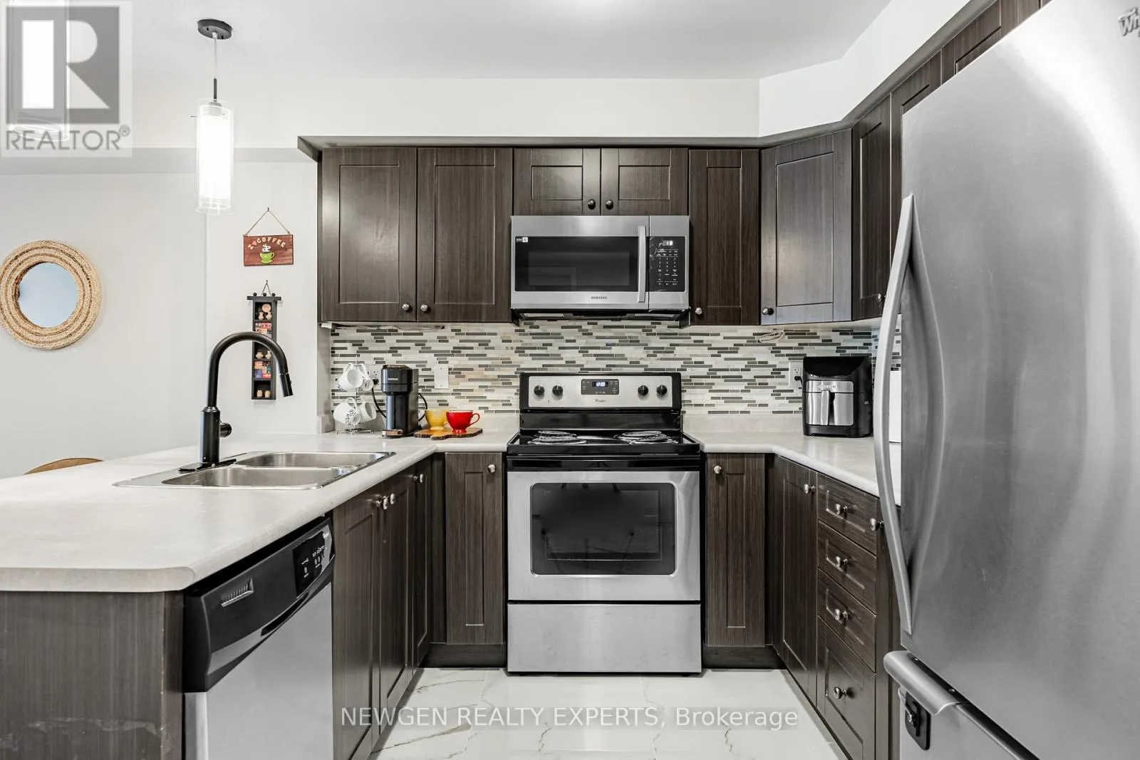 82 ABELA LANE