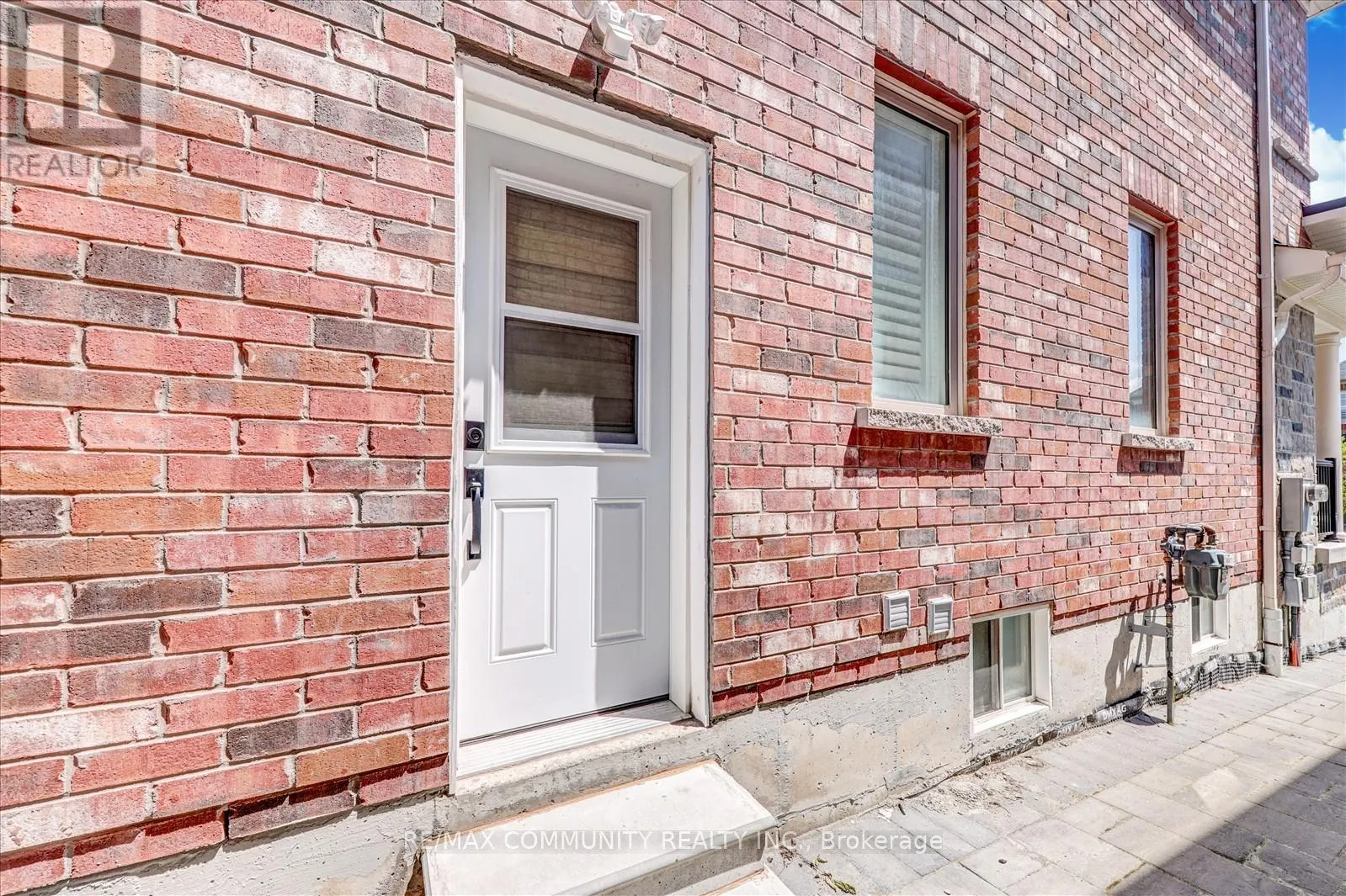 1034 PELICAN TRAIL