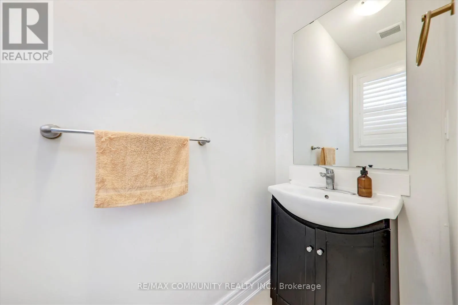 1034 PELICAN TRAIL