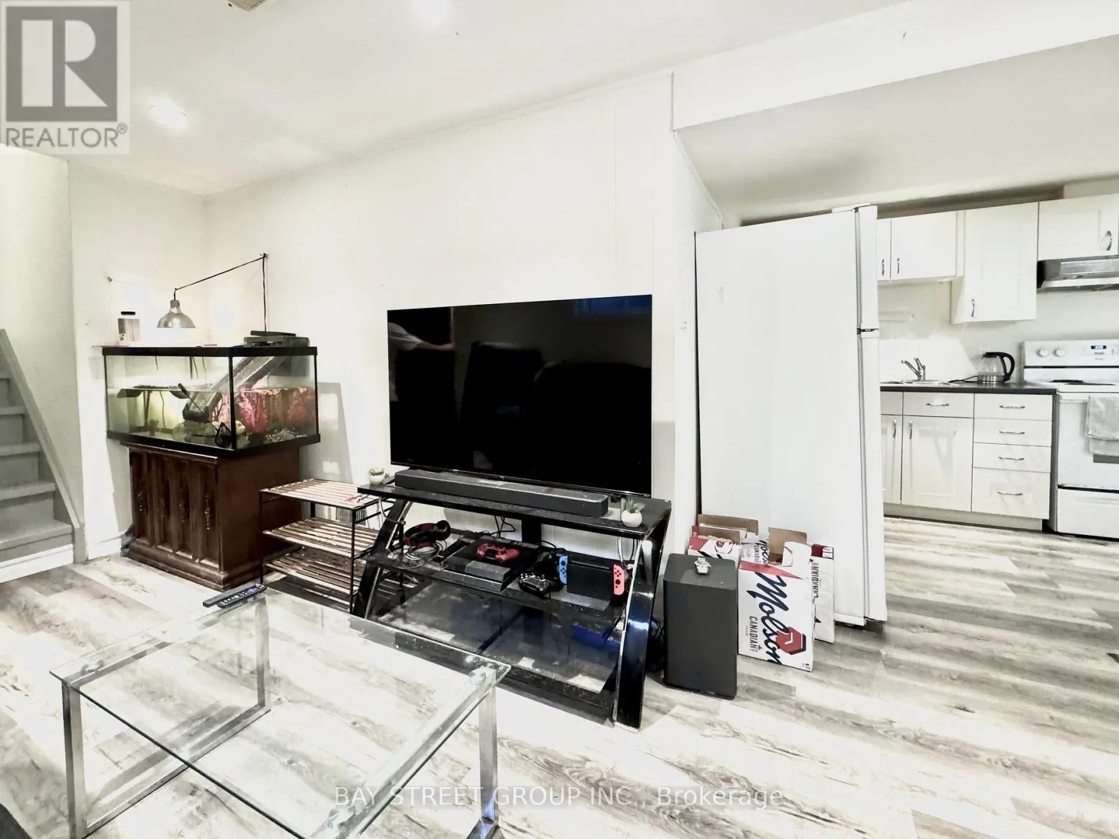 445 HARCOURT DRIVE