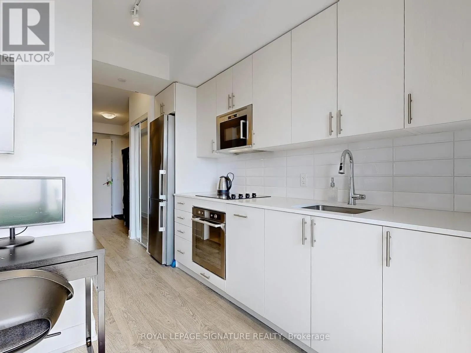 1103 - 2550 SIMCOE STREET N