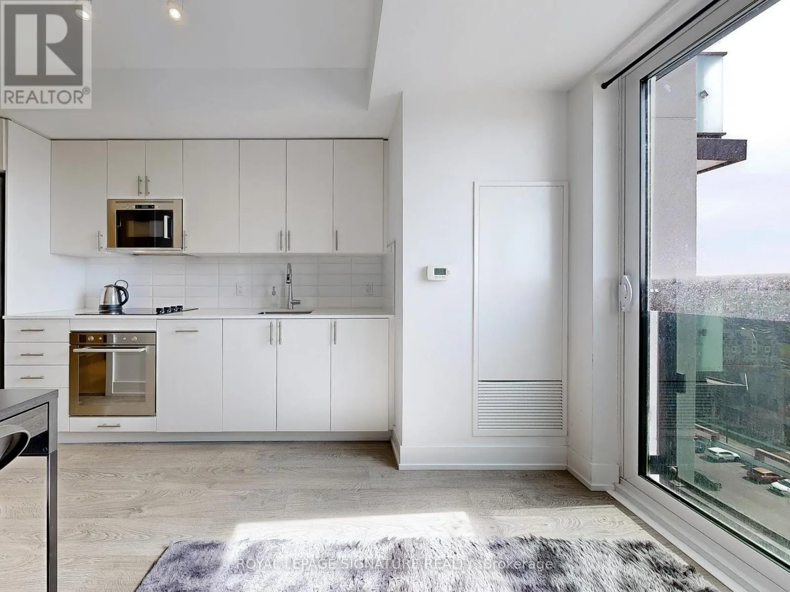 1103 - 2550 SIMCOE STREET N