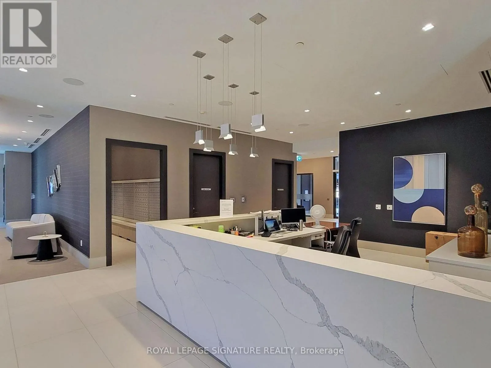 1103 - 2550 SIMCOE STREET N