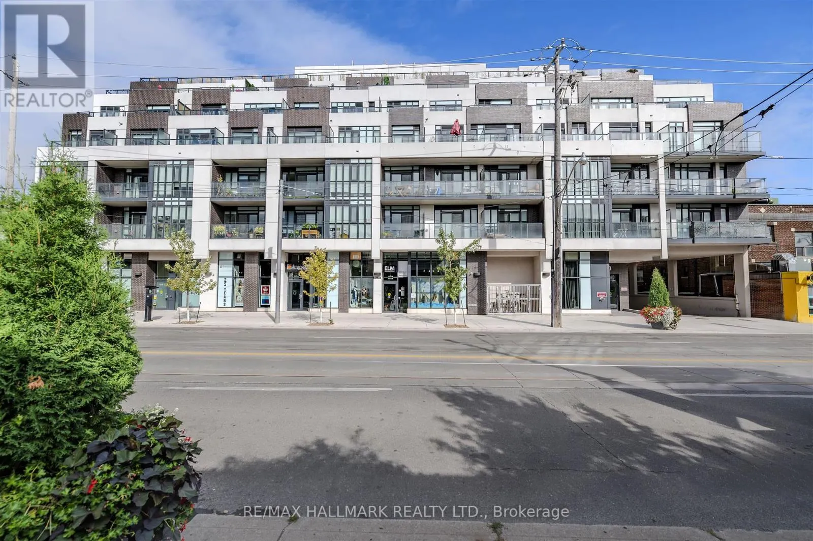 321 - 1630 QUEEN STREET E