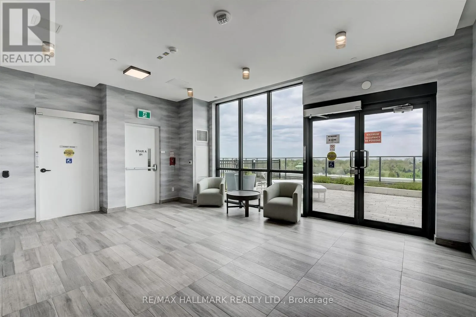 321 - 1630 QUEEN STREET E