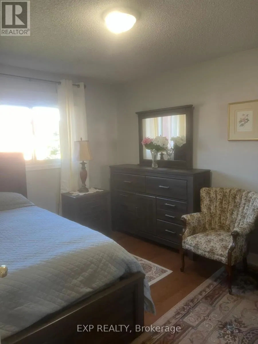 ROOM 1 & 2 - 14 GRIFFITHS DRIVE