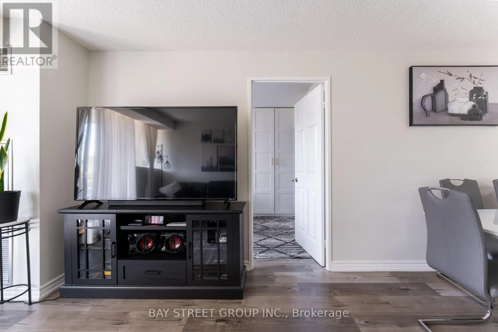 211 - 99 BLACKWELL AVENUE
