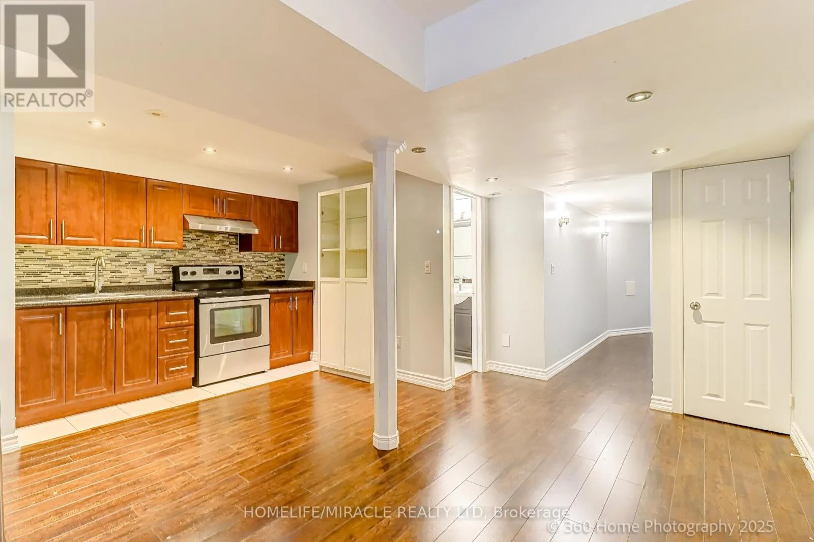 113 WILKES CRESCENT