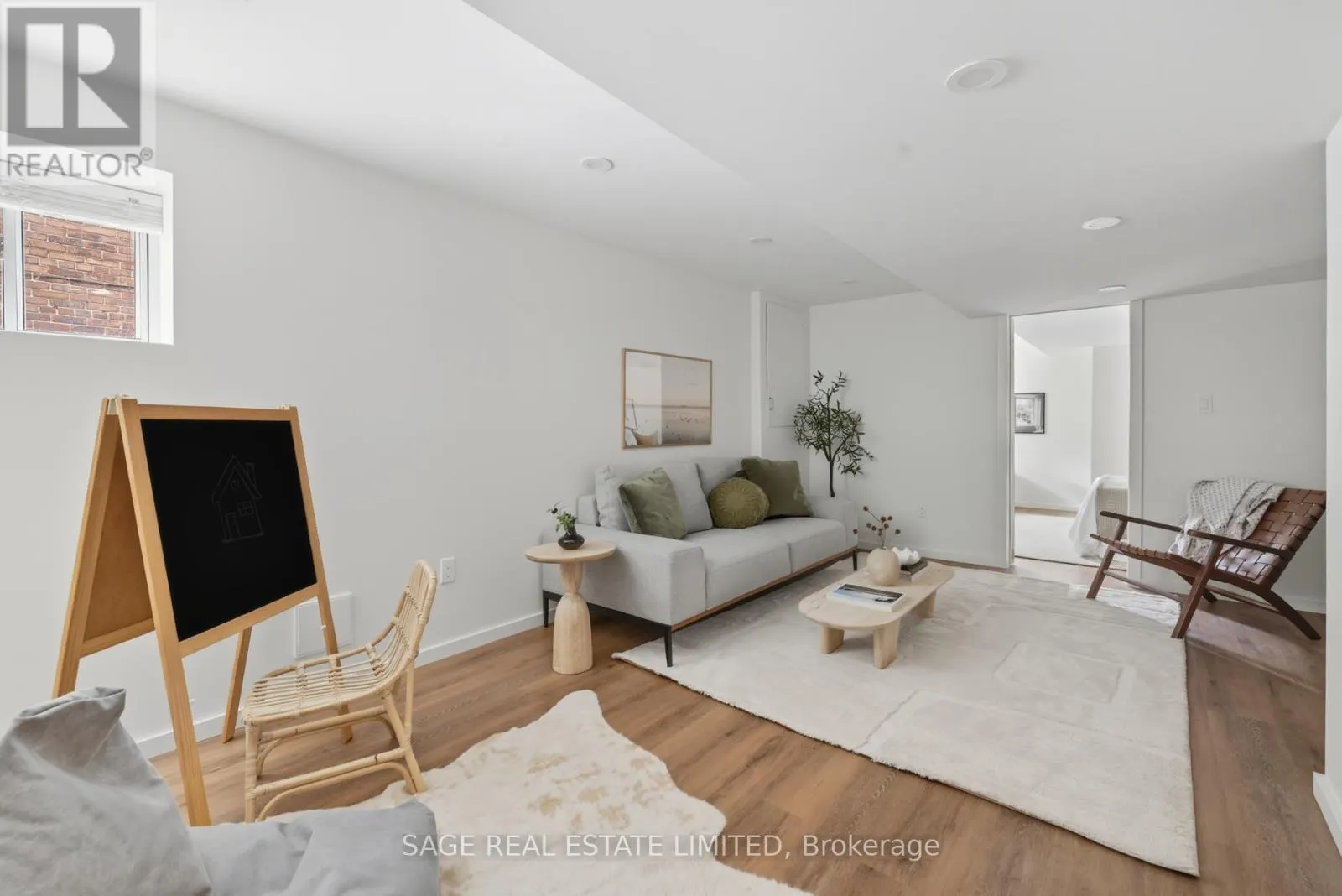 2021 GERRARD STREET E