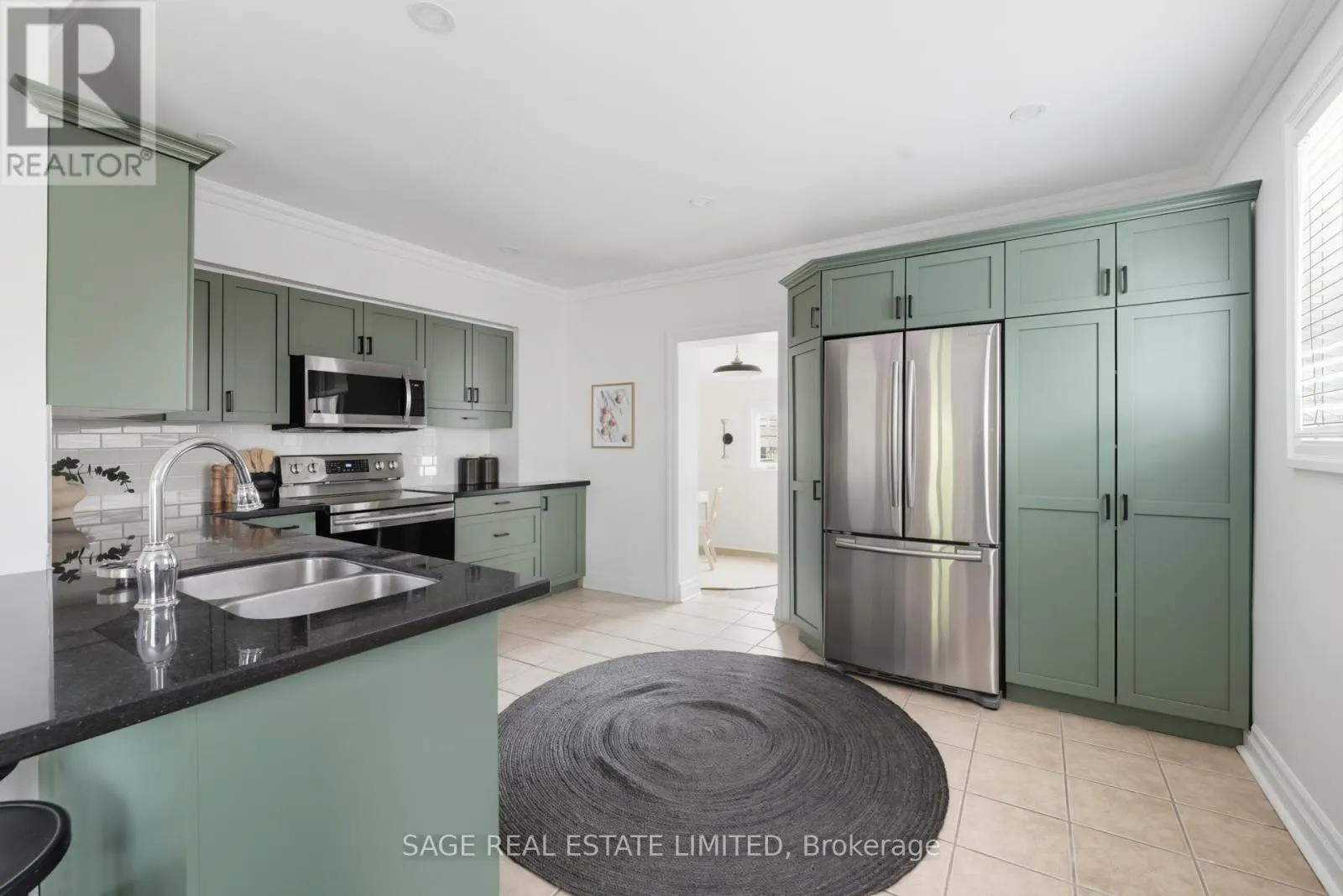 2021 GERRARD STREET E