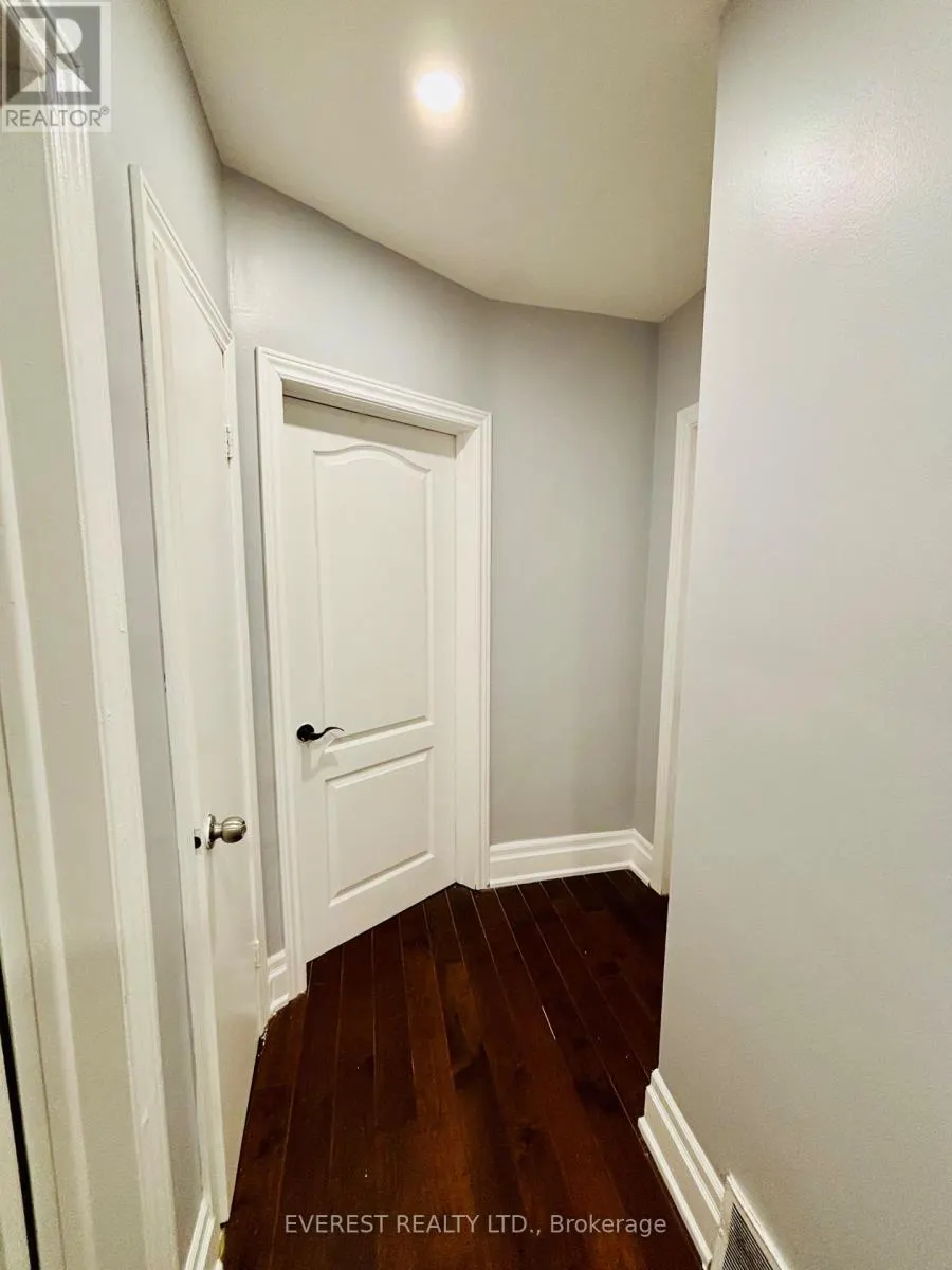 6 MARETTA AVENUE