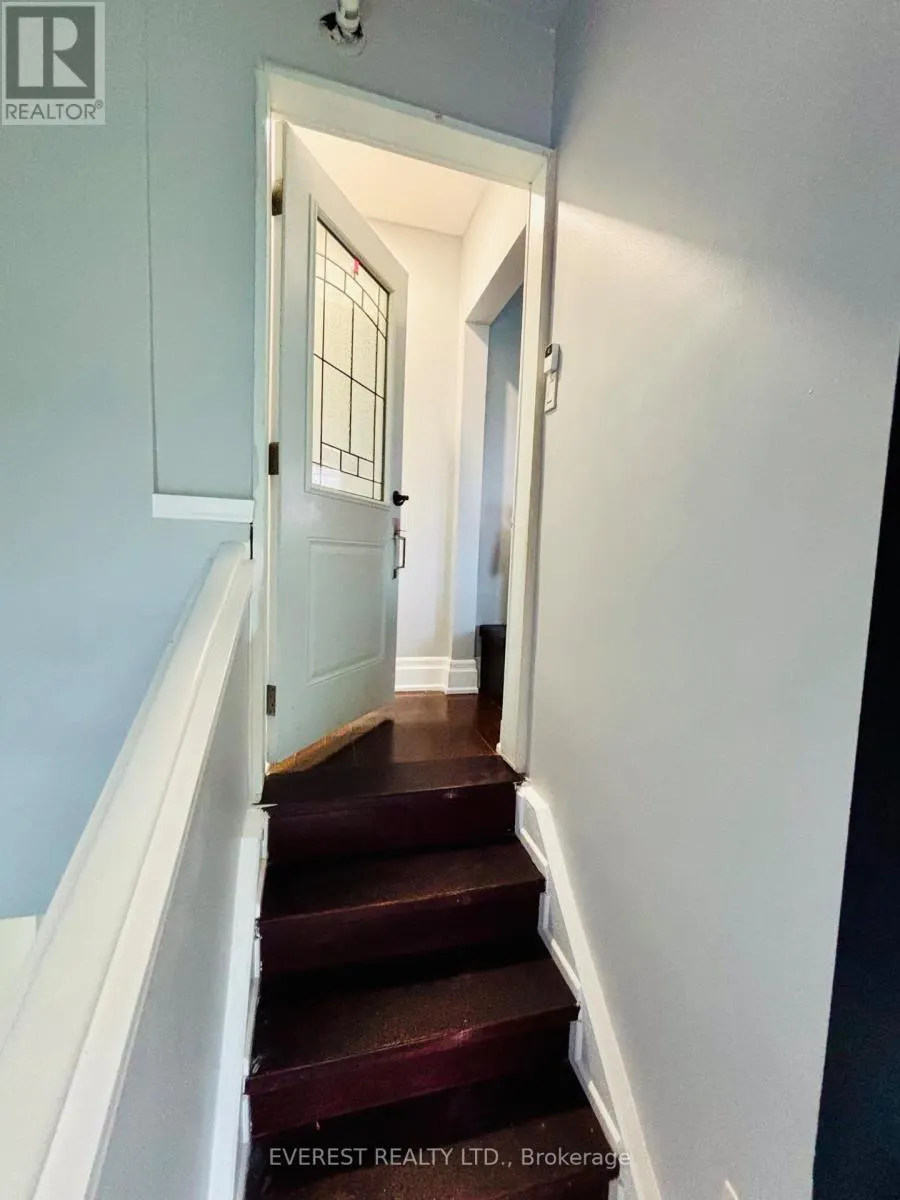 6 MARETTA AVENUE